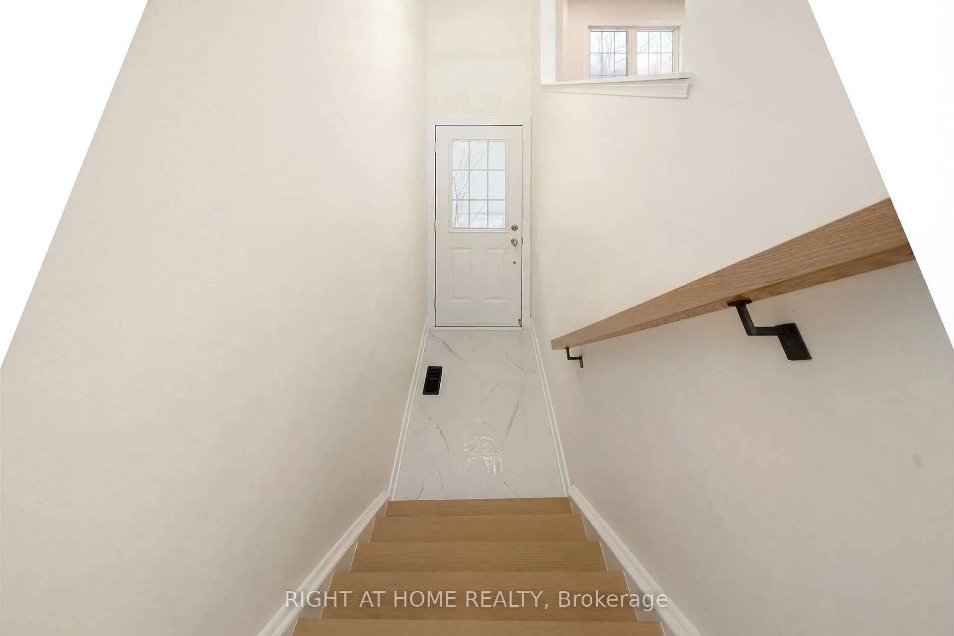 Photo 2 of Unit 36, 735 Sheppard Avenue W, Pickering, Woodlands — HOMEH