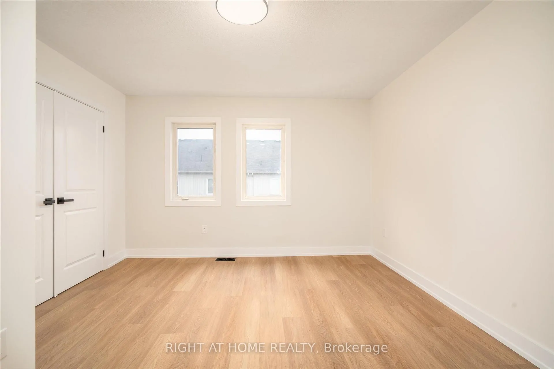 Photo 10 of Unit 36, 735 Sheppard Avenue W, Pickering, Woodlands — HOMEH