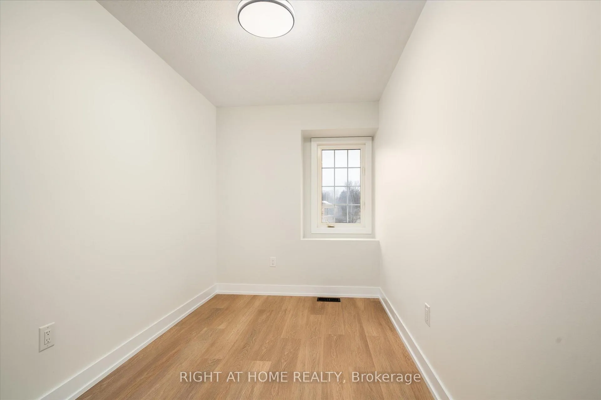 Photo 13 of Unit 36, 735 Sheppard Avenue W, Pickering, Woodlands — HOMEH