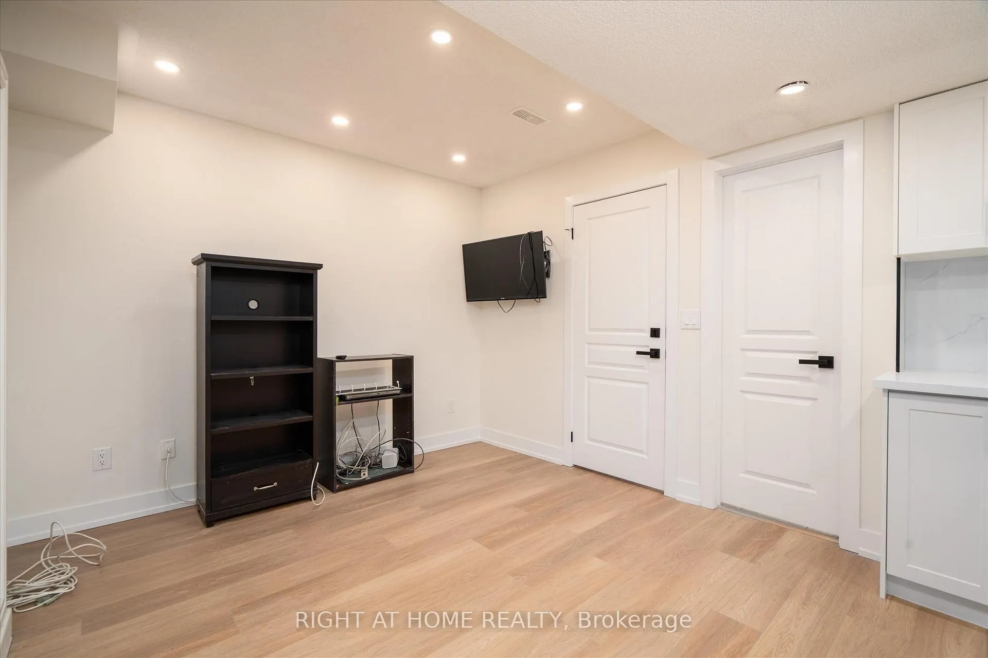 Photo 18 of Unit 36, 735 Sheppard Avenue W, Pickering, Woodlands — HOMEH