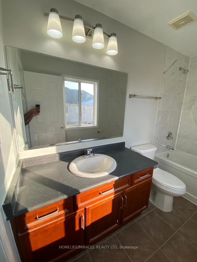 Photo 24 of 28 Tawnie Crescent, Brampton, Credit Valley — HOMEH