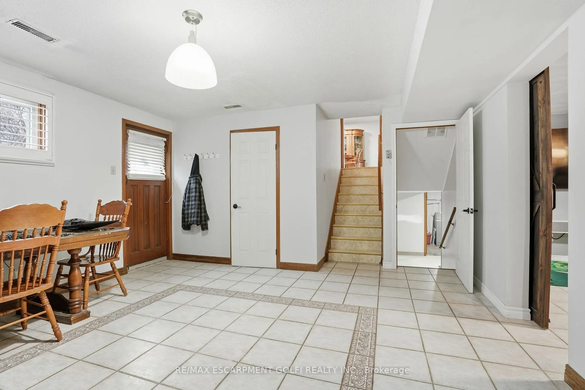 Photo 19 of 20 Amber Street, Brantford — HOMEH