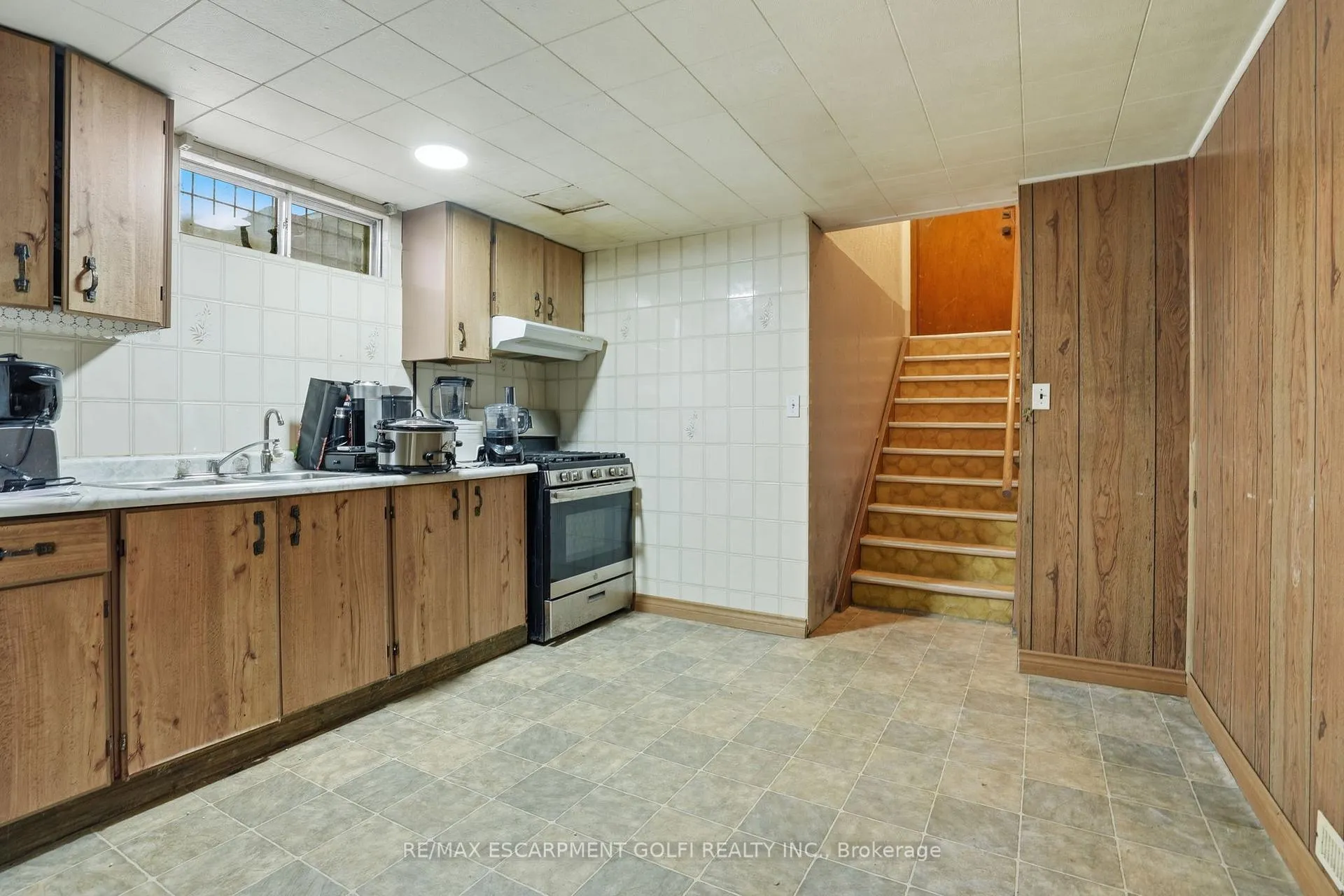 Photo 21 of 20 Amber Street, Brantford — HOMEH