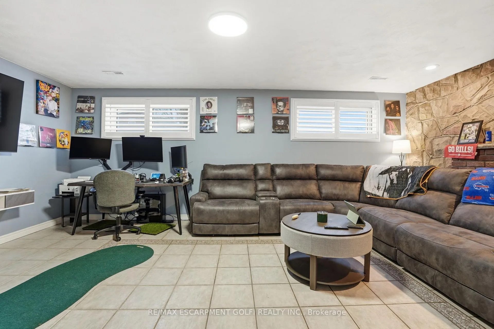 Photo 23 of 20 Amber Street, Brantford — HOMEH