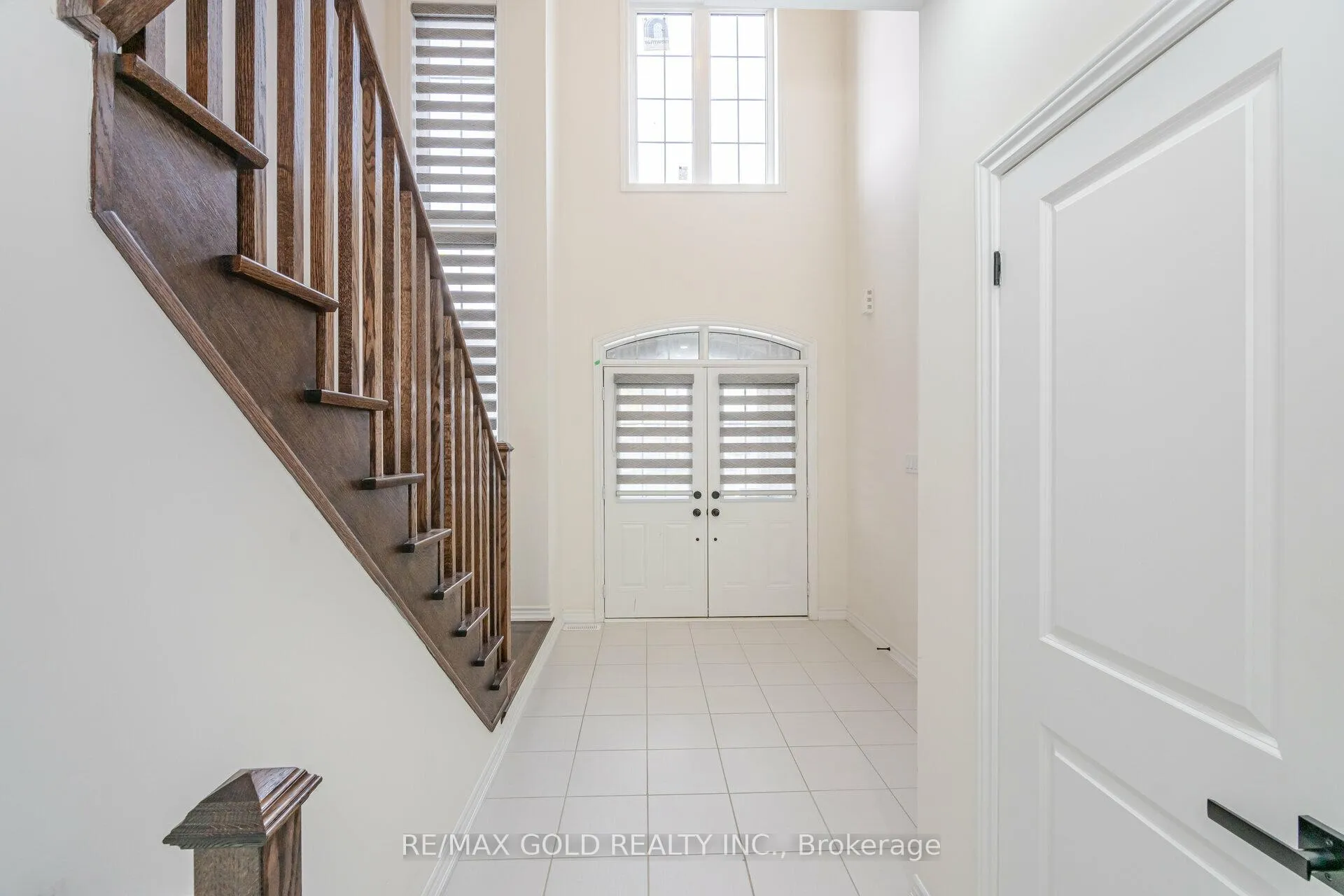 Photo 5 of 63 Hawtrey Road, Brampton, Northwest Brampton — HOMEH
