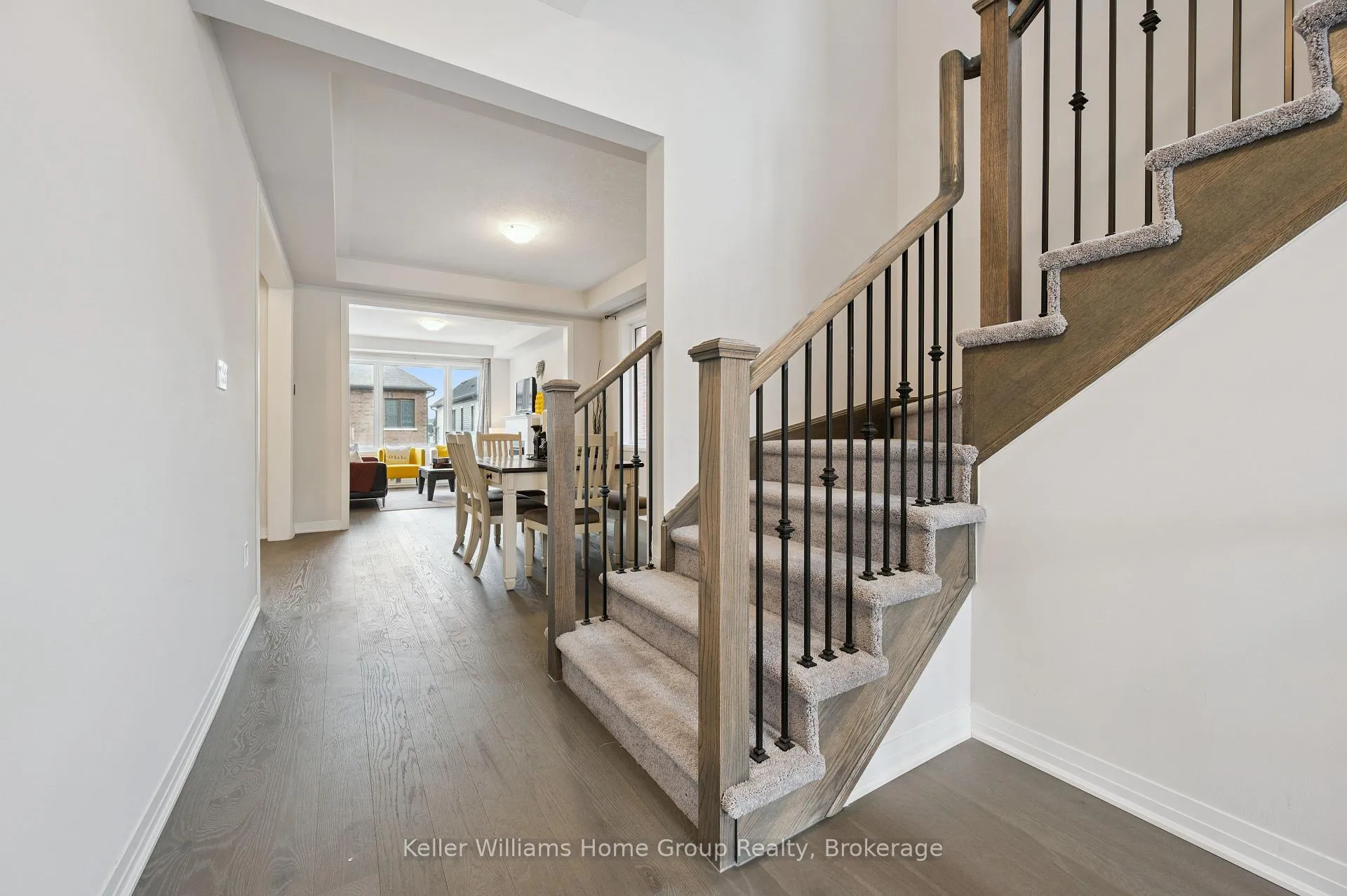 Photo 6 of 445 Robert Woolner Street, North Dumfries — HOMEH