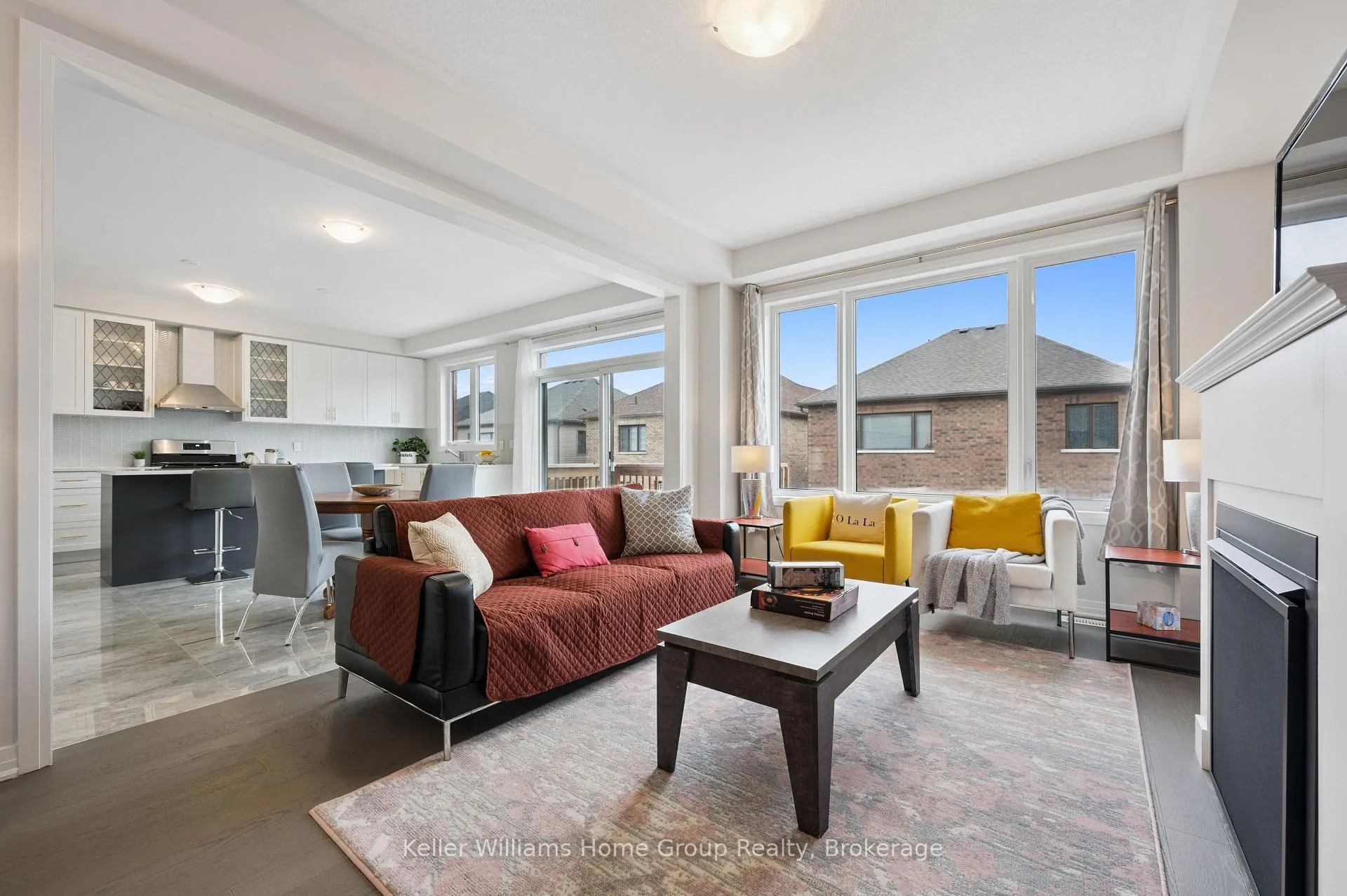 Photo 10 of 445 Robert Woolner Street, North Dumfries — HOMEH