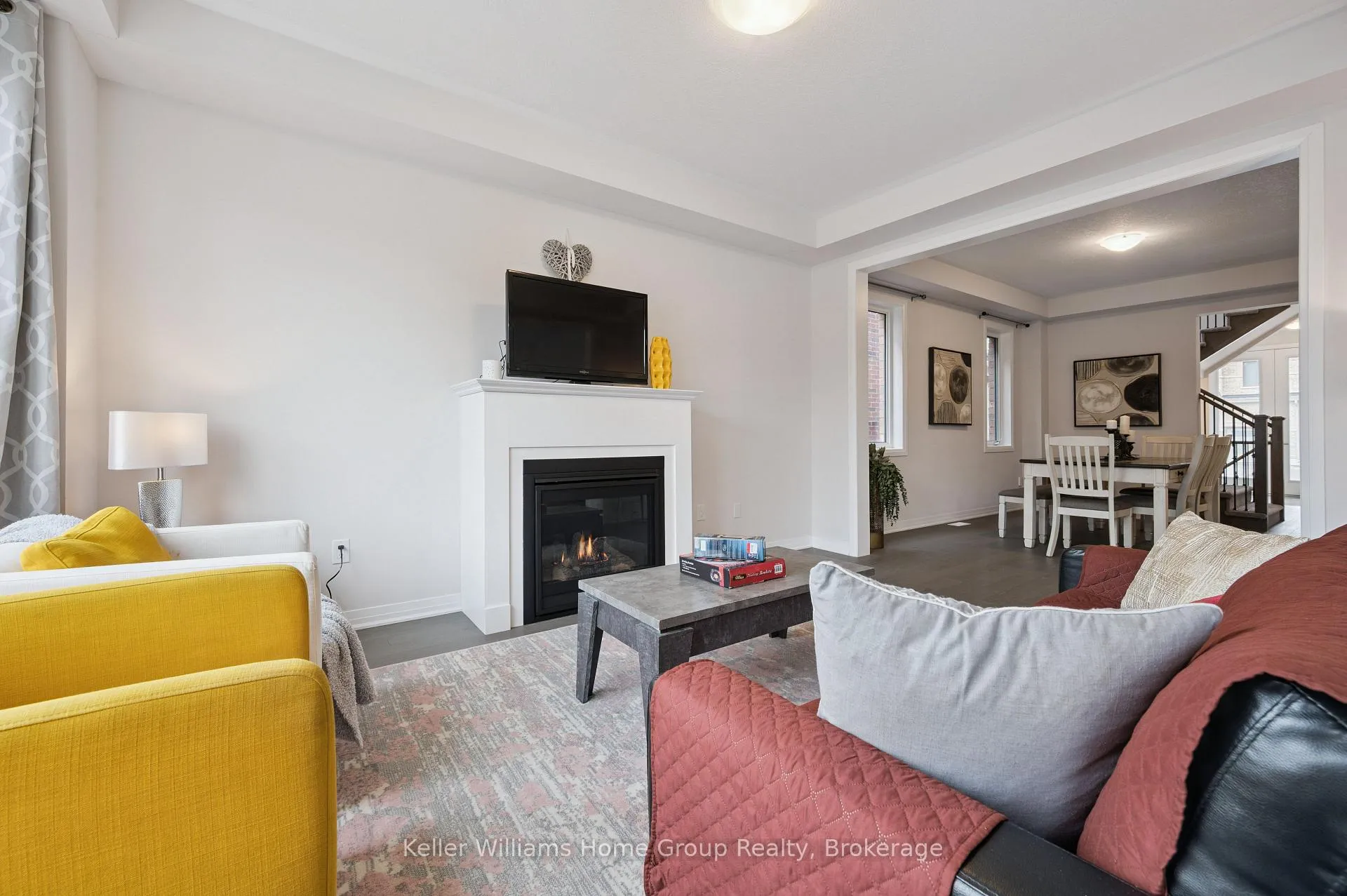 Photo 11 of 445 Robert Woolner Street, North Dumfries — HOMEH