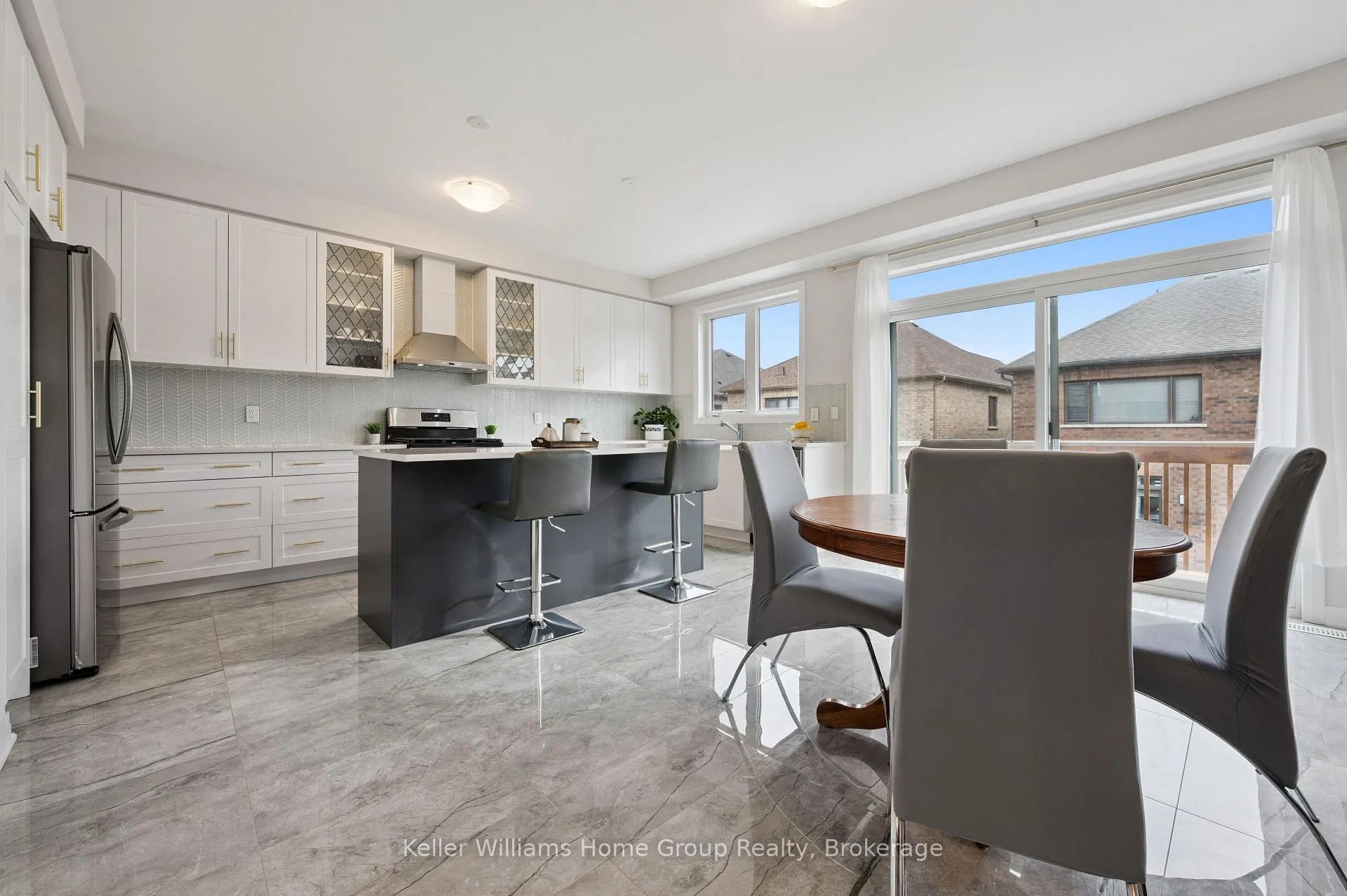 Photo 12 of 445 Robert Woolner Street, North Dumfries — HOMEH