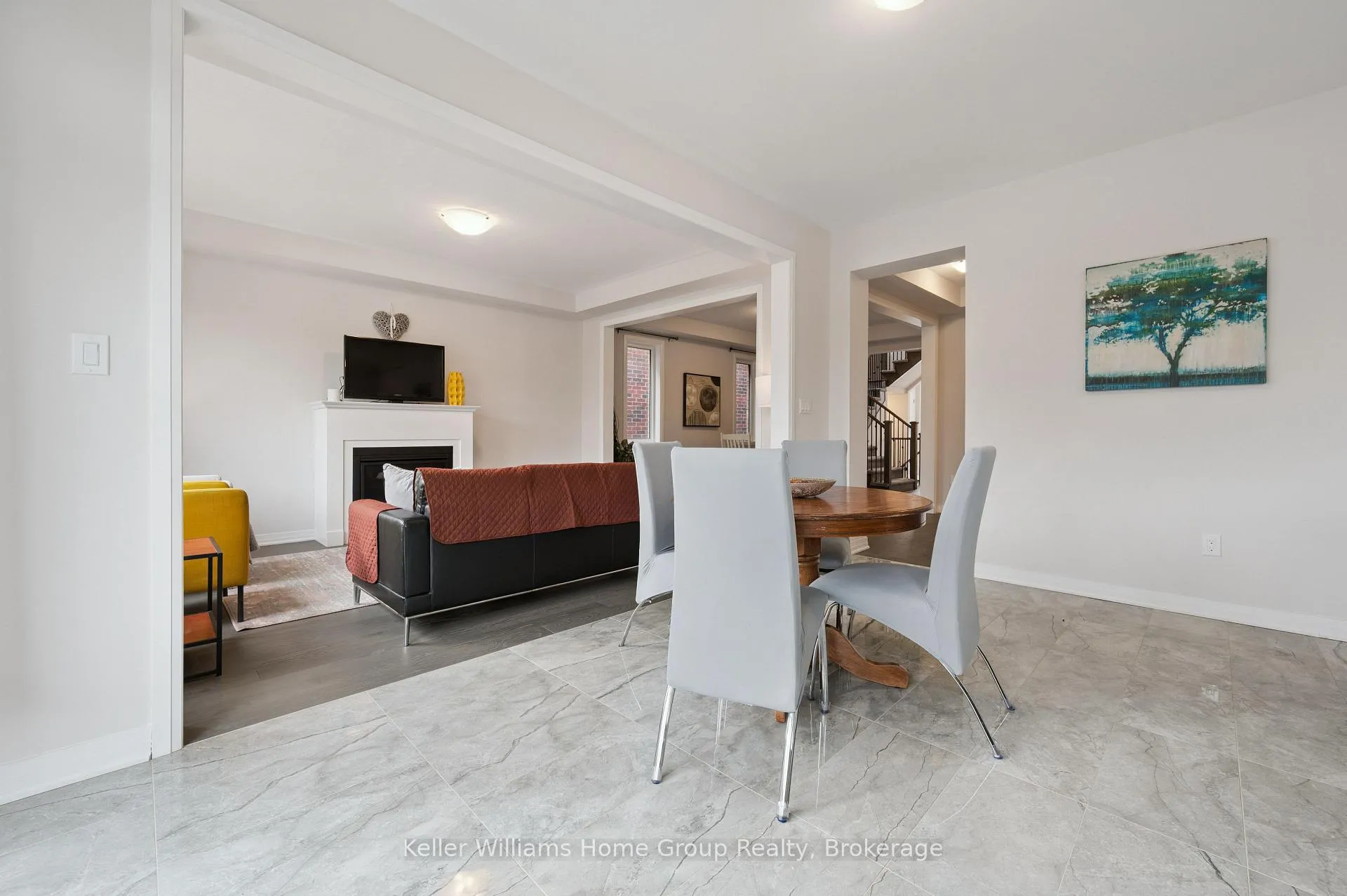 Photo 13 of 445 Robert Woolner Street, North Dumfries — HOMEH