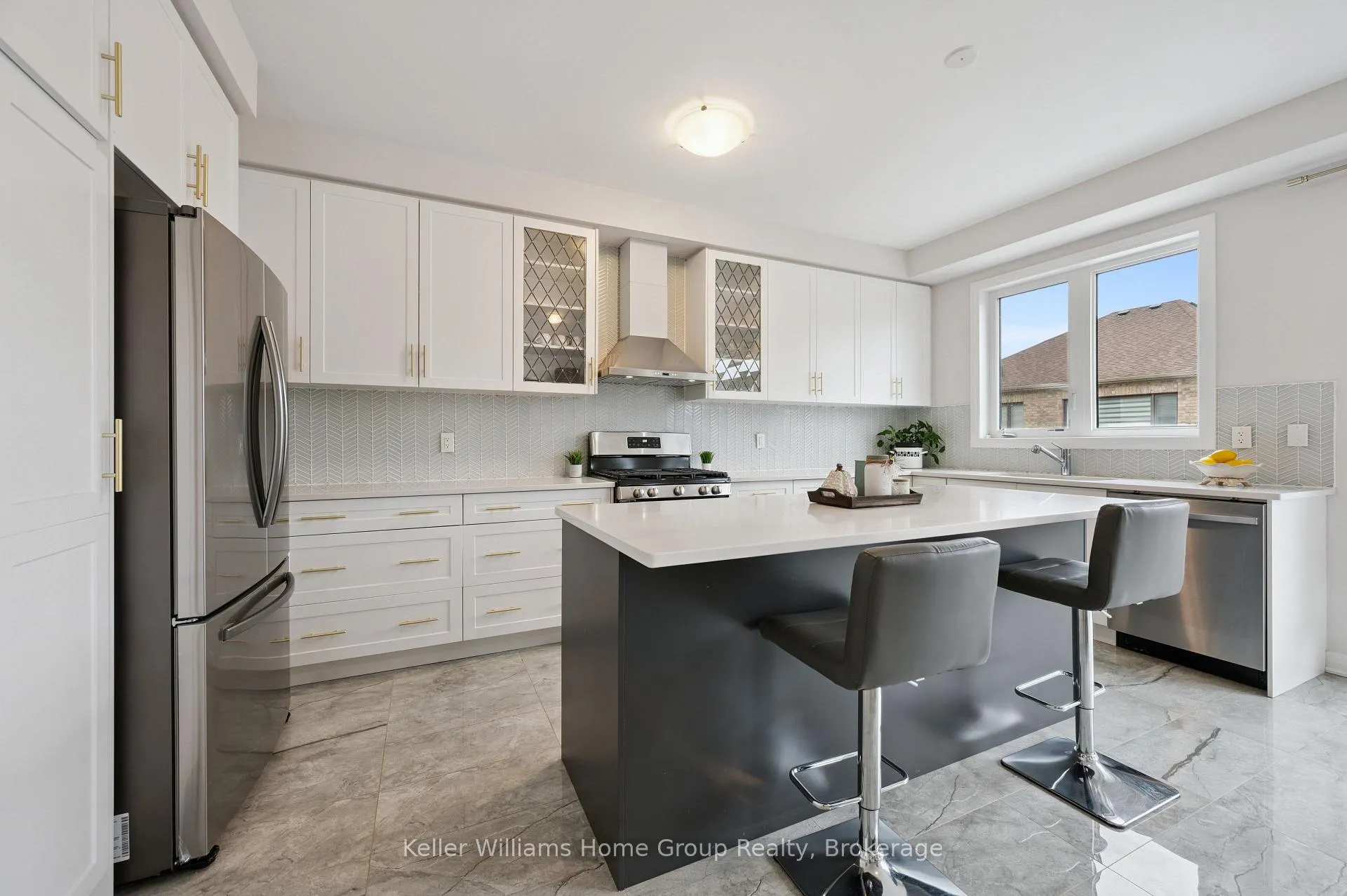 Photo 14 of 445 Robert Woolner Street, North Dumfries — HOMEH