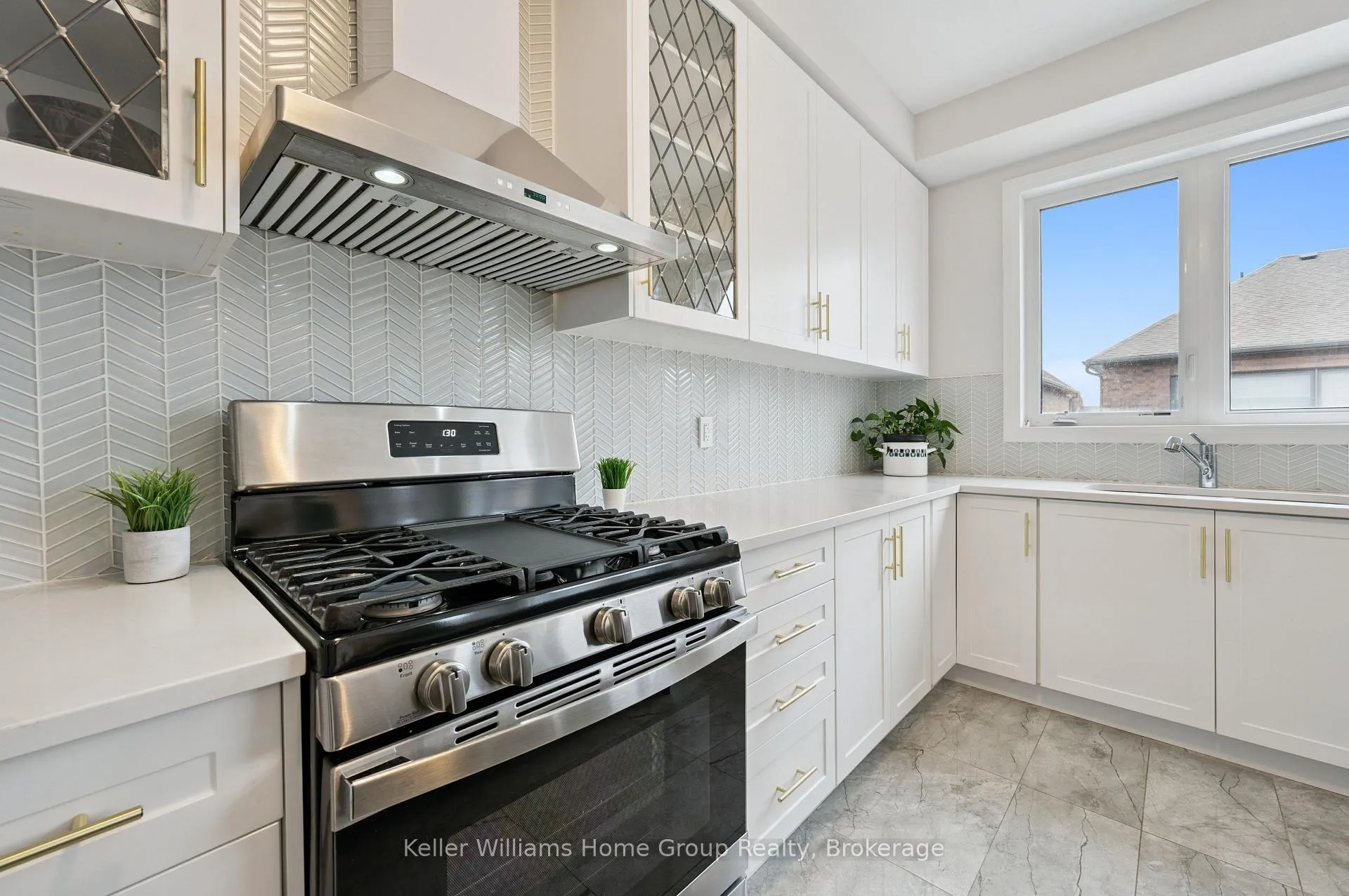 Photo 17 of 445 Robert Woolner Street, North Dumfries — HOMEH