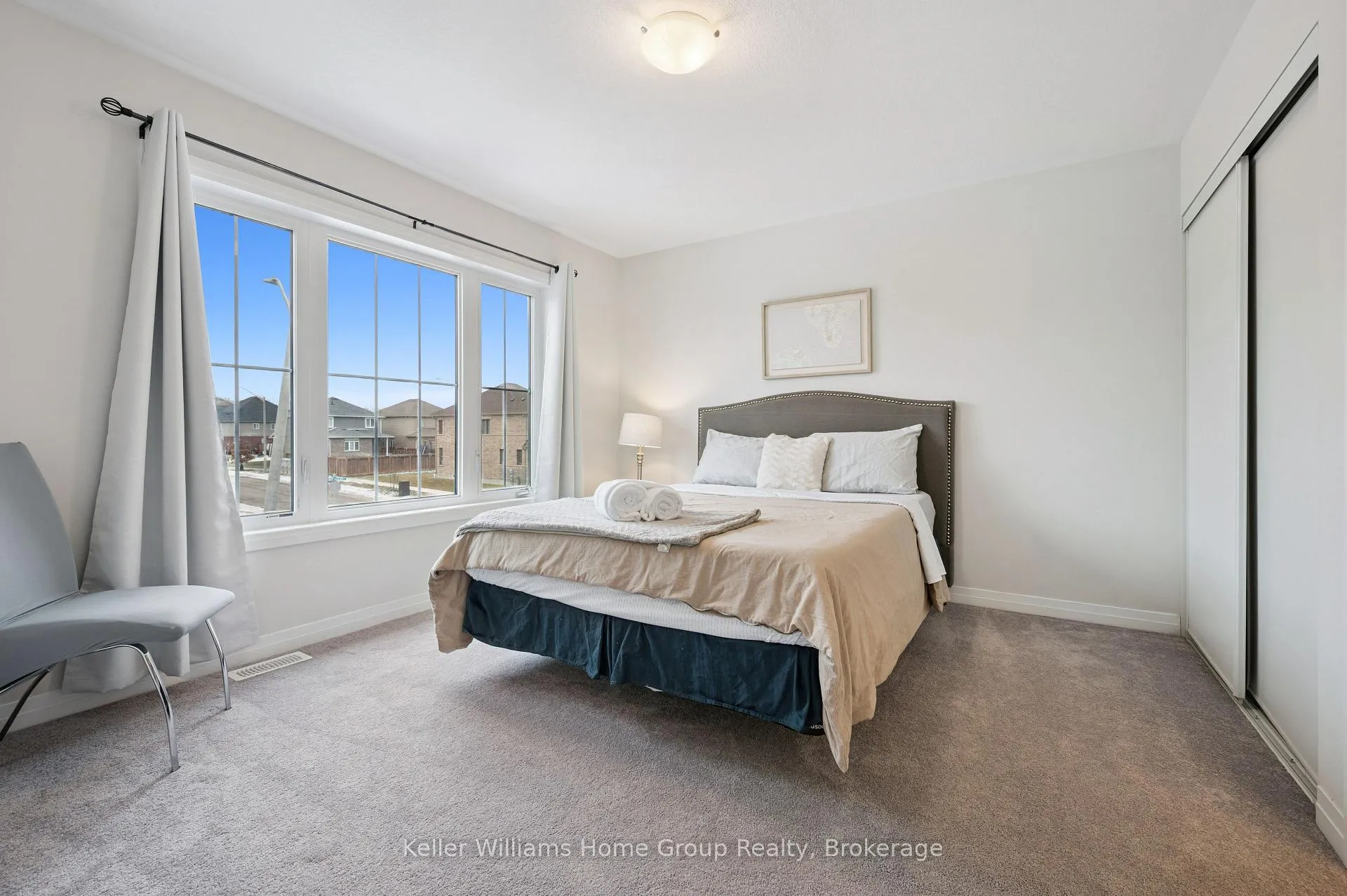 Photo 22 of 445 Robert Woolner Street, North Dumfries — HOMEH