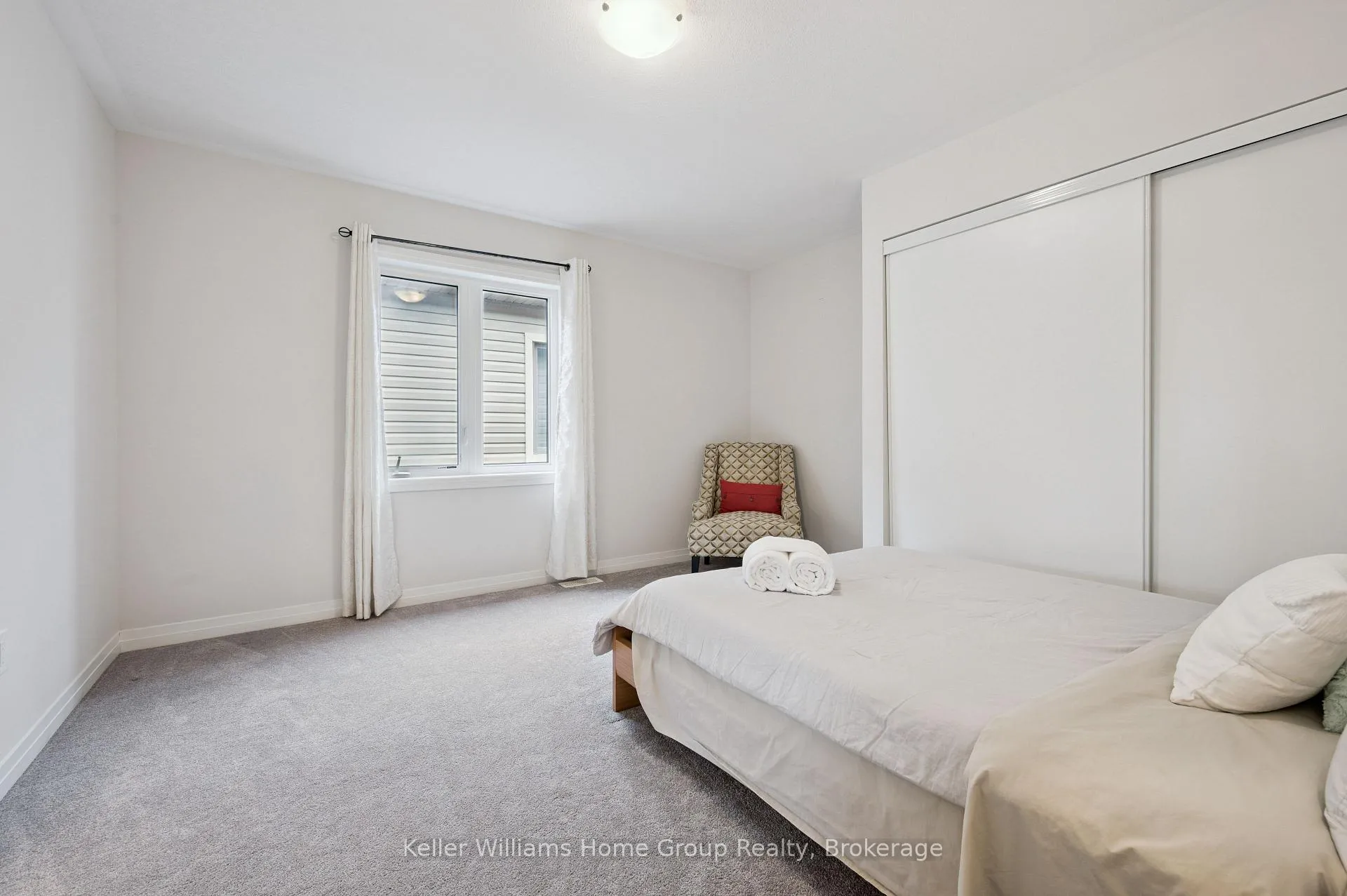 Photo 24 of 445 Robert Woolner Street, North Dumfries — HOMEH