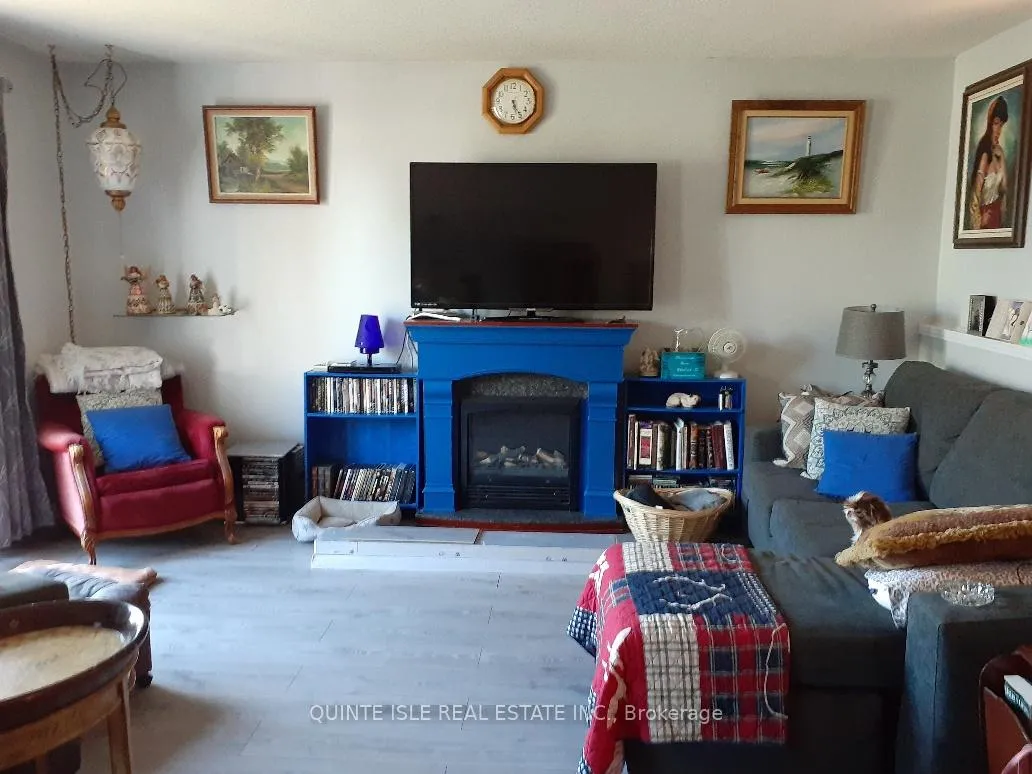 Photo 5 of 106B Main Street E, Prince Edward County, Wellington Ward — HOMEH