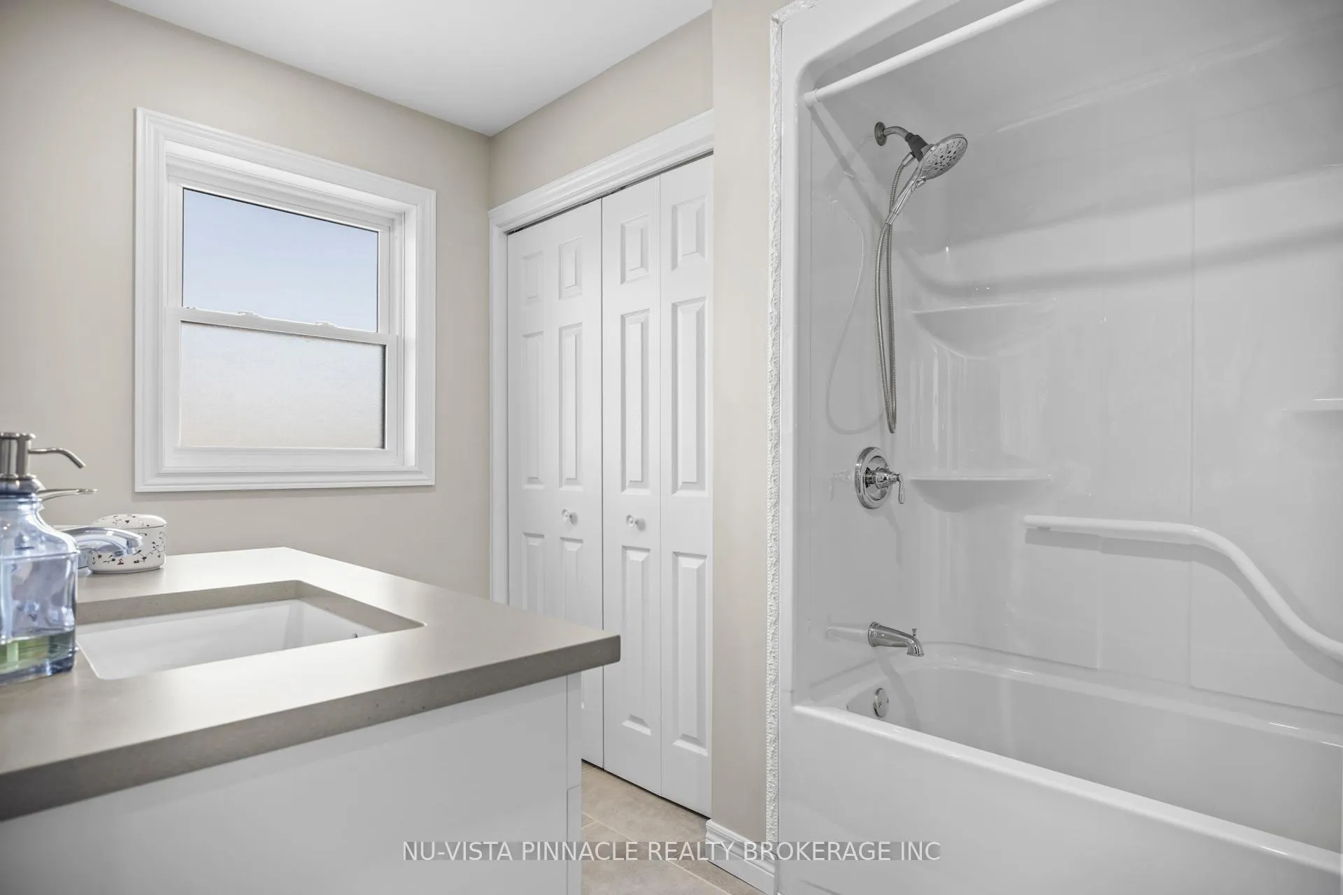 Photo 13 of 3864 St Clair Parkway, St. Clair — HOMEH