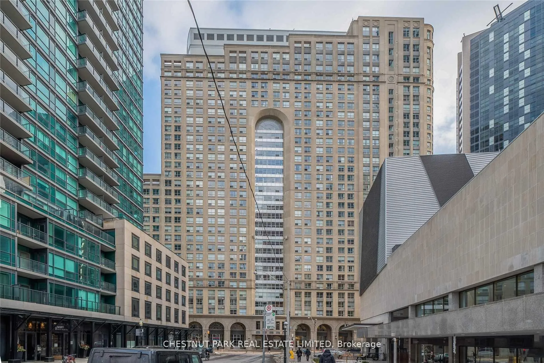 Photo 2 of Unit 2107, 25 The Esplanade, Toronto, Waterfront Communities — HOMEH