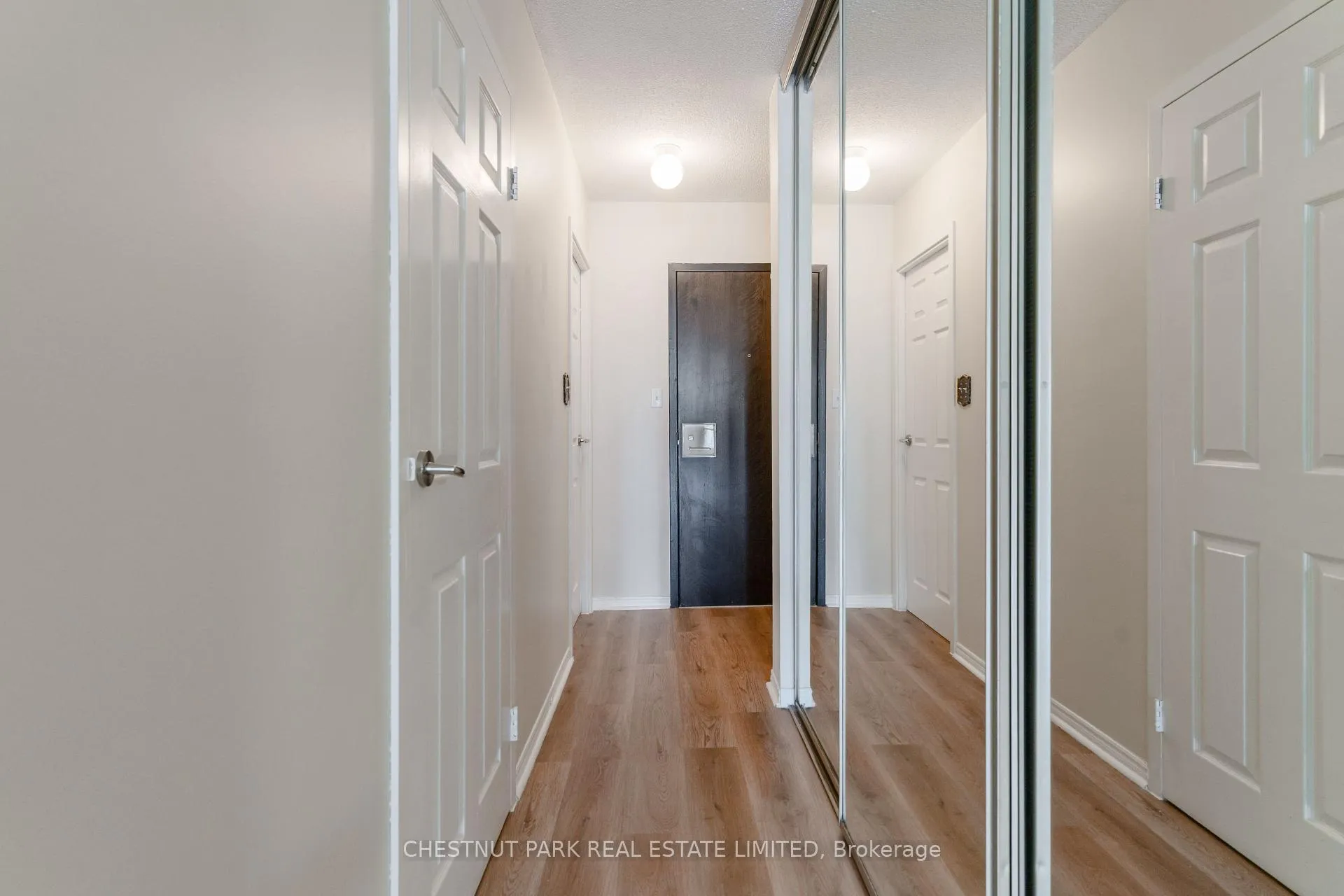 Photo 7 of Unit 2107, 25 The Esplanade, Toronto, Waterfront Communities — HOMEH