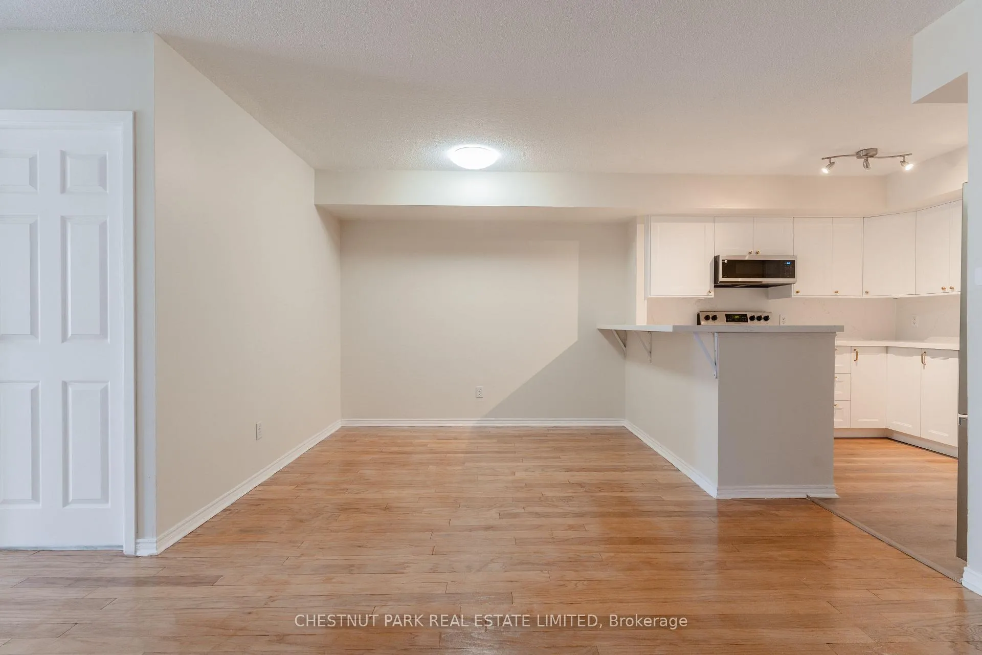 Photo 10 of Unit 2107, 25 The Esplanade, Toronto, Waterfront Communities — HOMEH