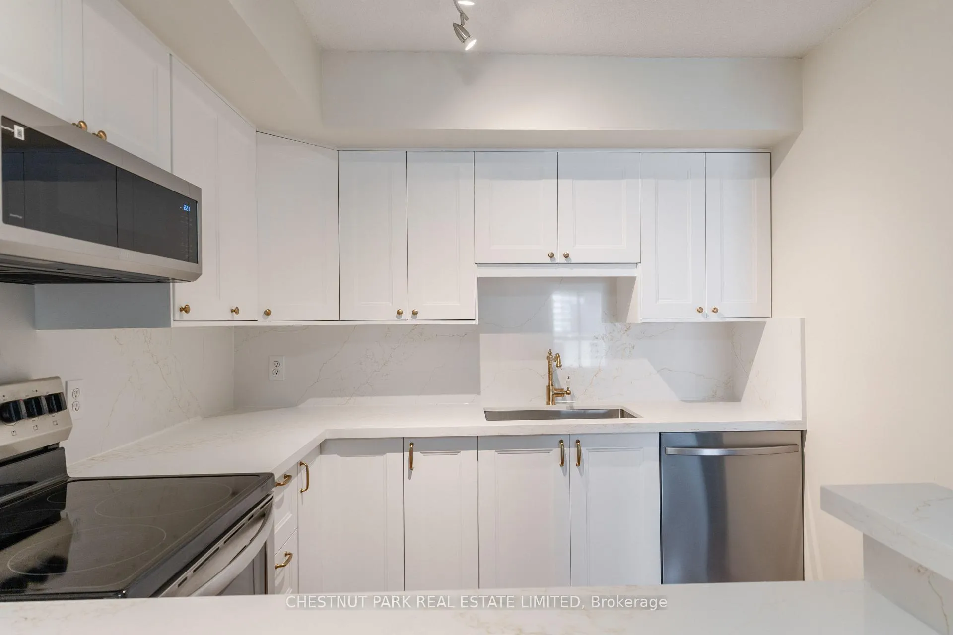 Photo 13 of Unit 2107, 25 The Esplanade, Toronto, Waterfront Communities — HOMEH