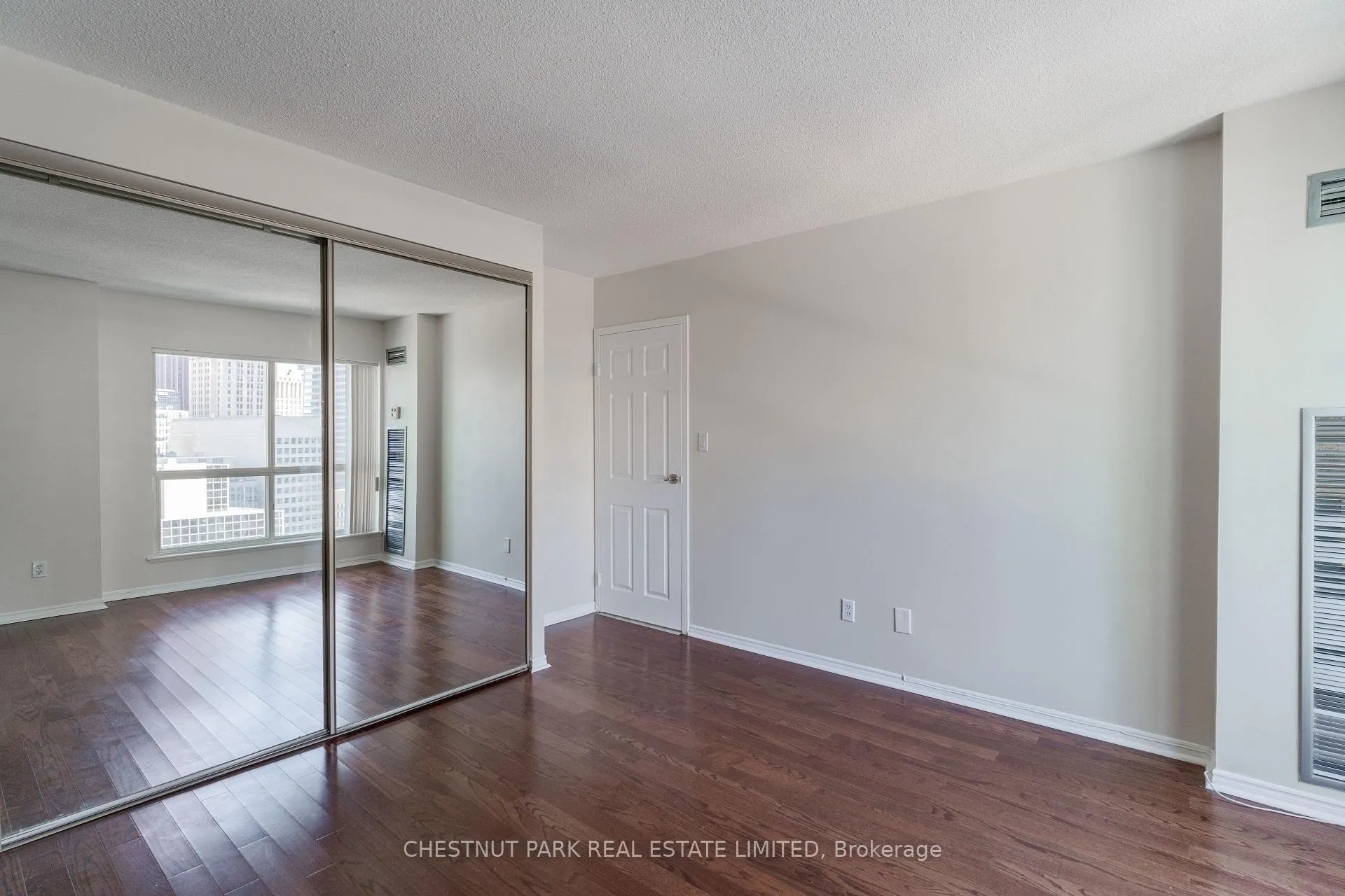 Photo 23 of Unit 2107, 25 The Esplanade, Toronto, Waterfront Communities — HOMEH