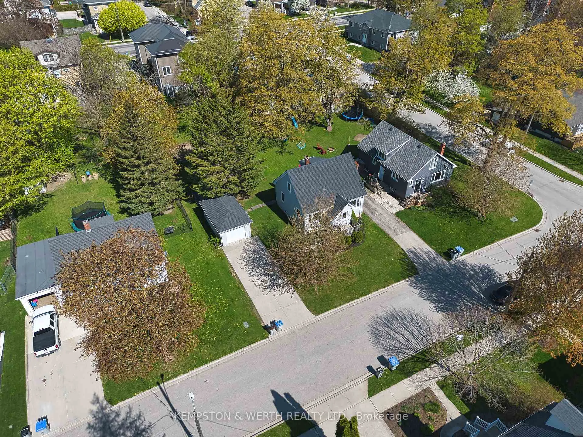 Photo 2 of 487 York Avenue N, North Perth, Listowel — HOMEH