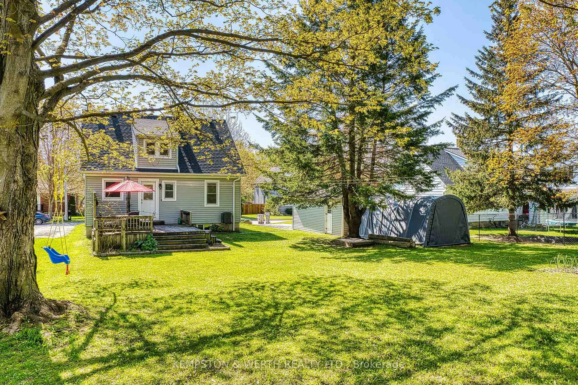 Photo 5 of 487 York Avenue N, North Perth, Listowel — HOMEH