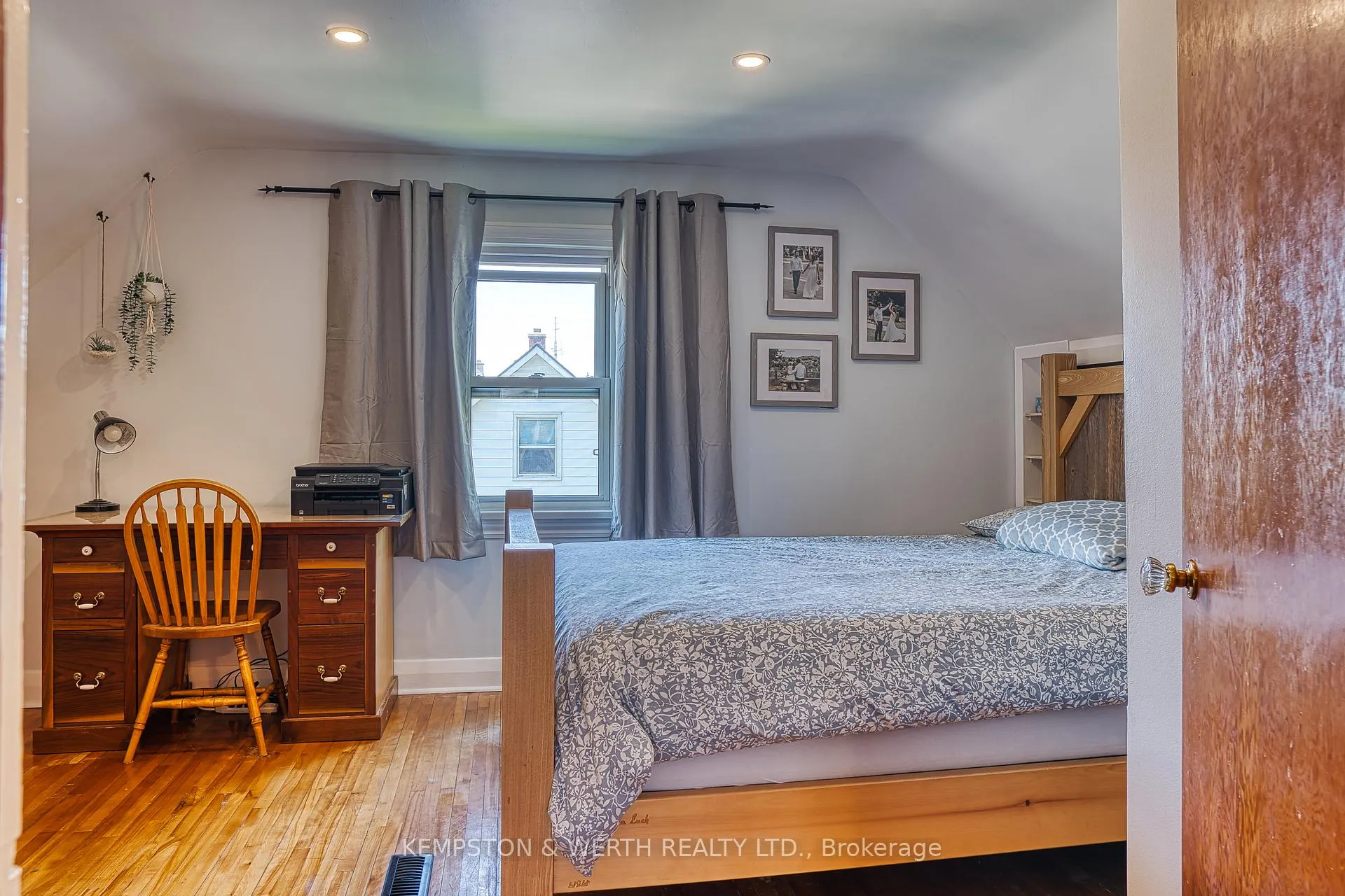Photo 8 of 487 York Avenue N, North Perth, Listowel — HOMEH