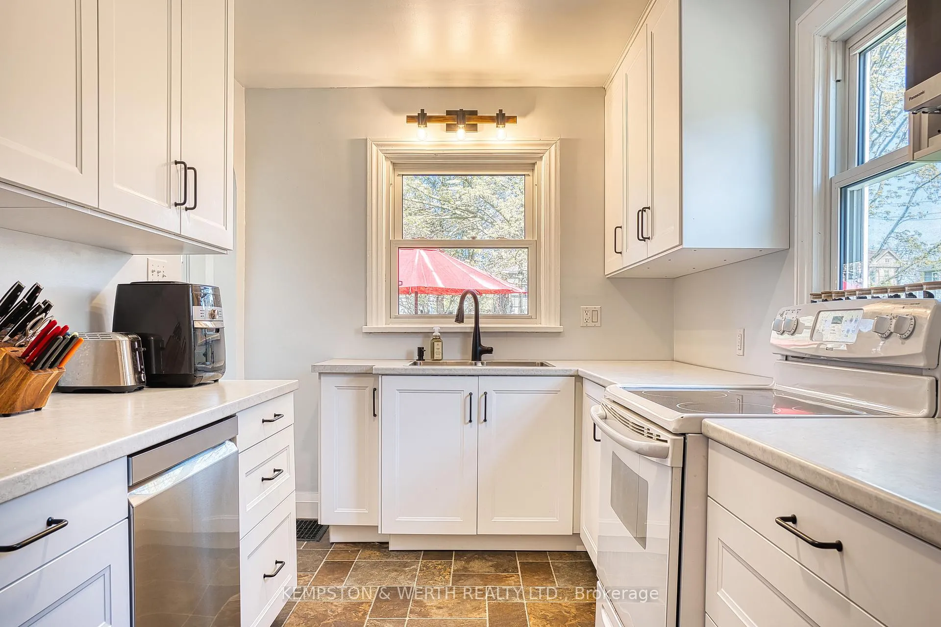 Photo 22 of 487 York Avenue N, North Perth, Listowel — HOMEH