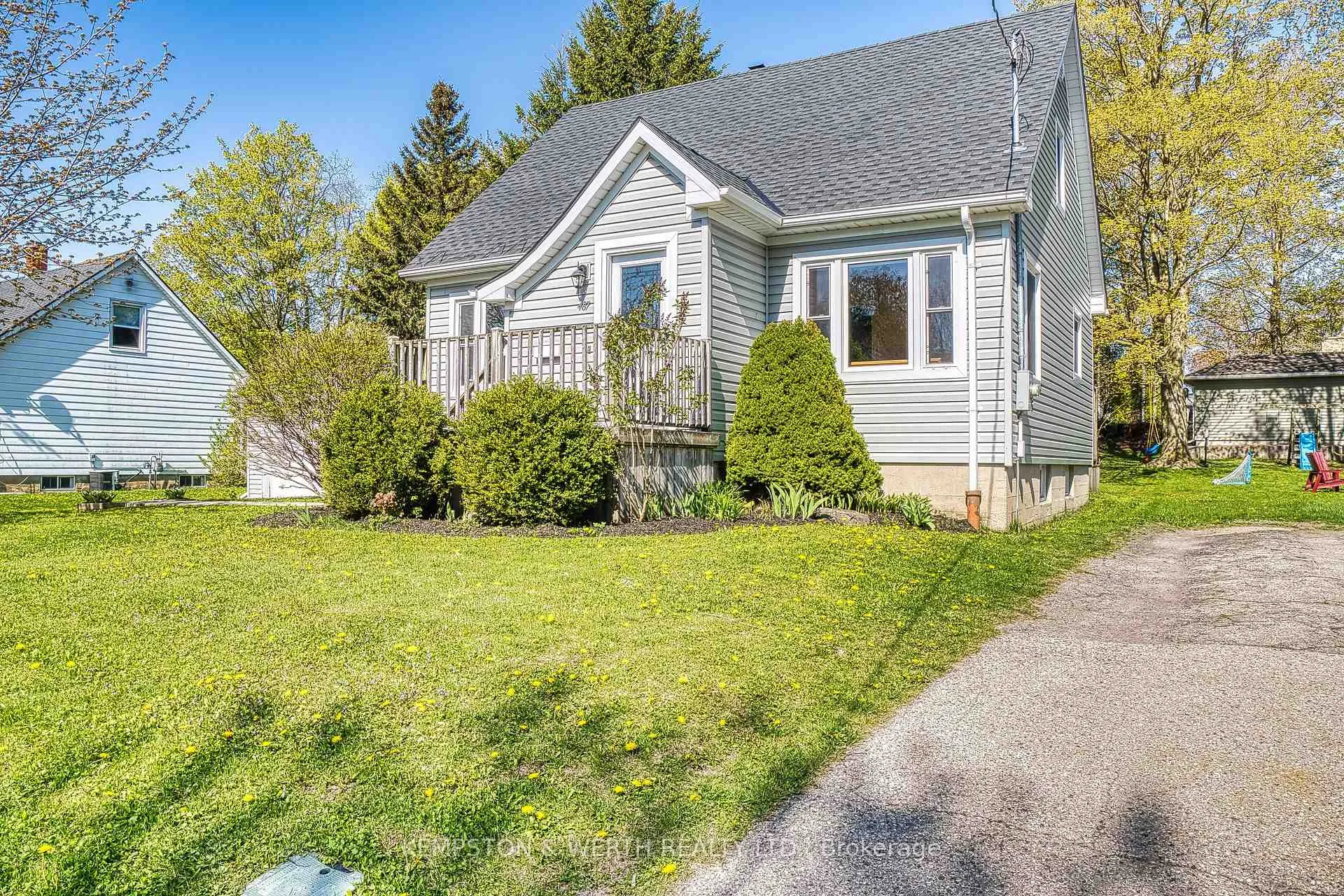 Photo 25 of 487 York Avenue N, North Perth, Listowel — HOMEH