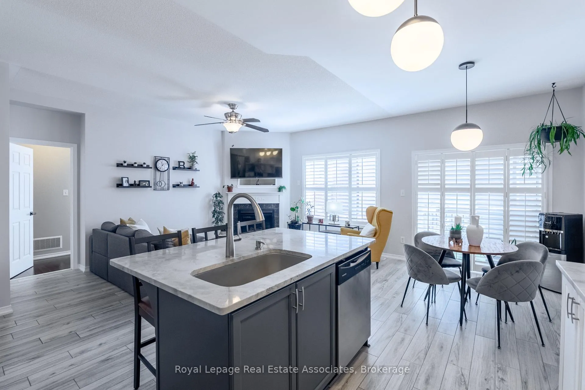 Photo 7 of 4680 Mcleod Road, Burlington, Alton — HOMEH