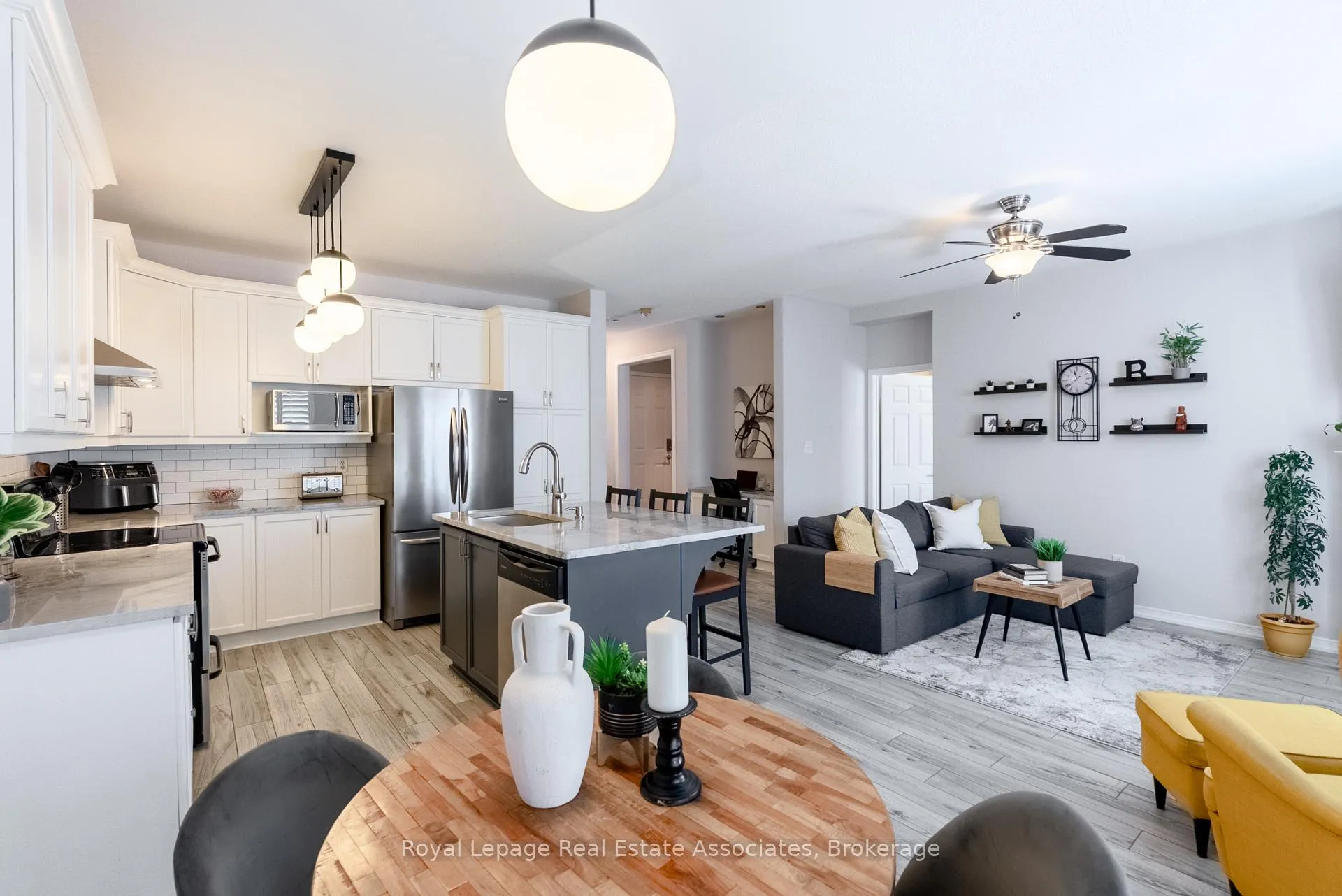 Photo 10 of 4680 Mcleod Road, Burlington, Alton — HOMEH