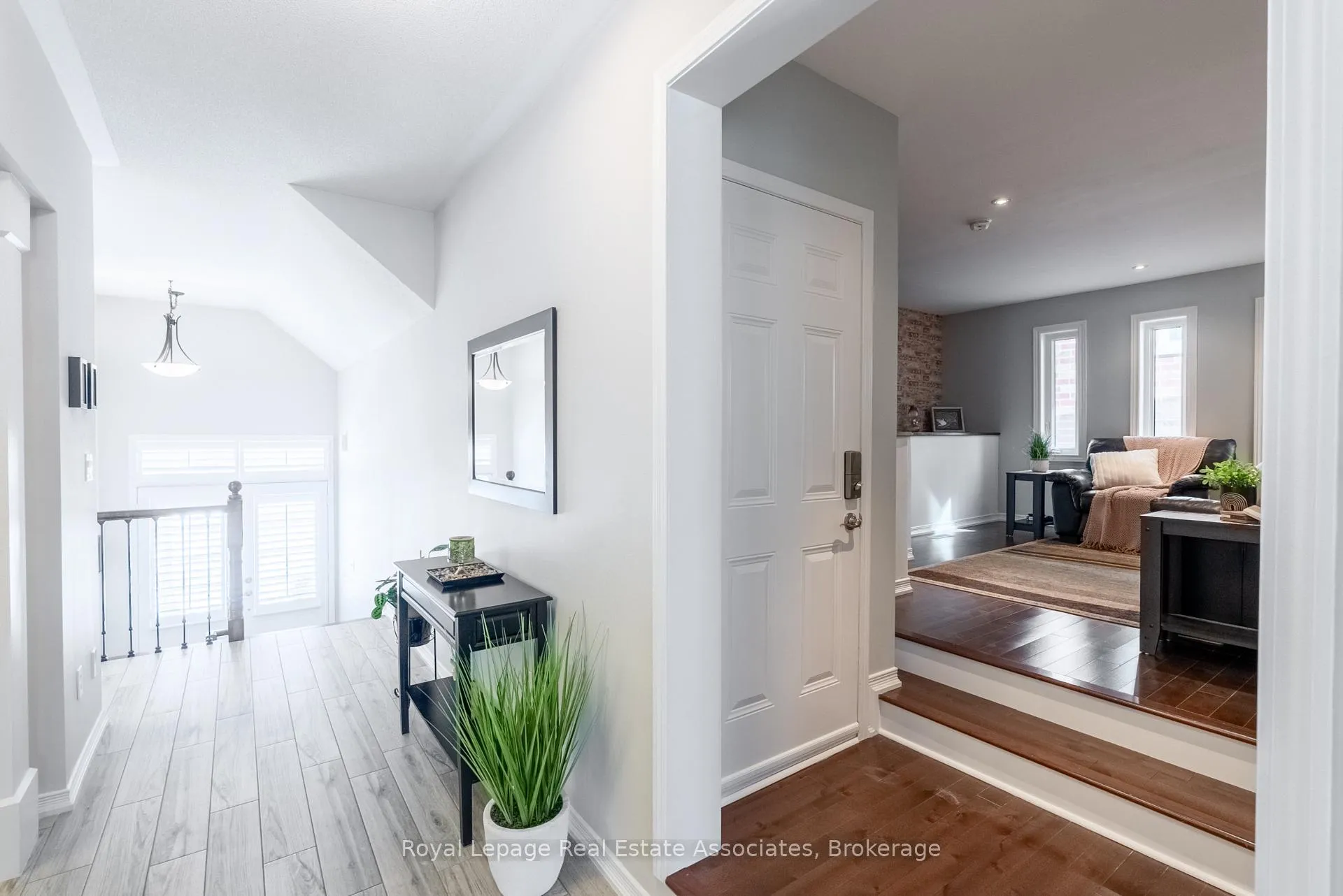 Photo 13 of 4680 Mcleod Road, Burlington, Alton — HOMEH