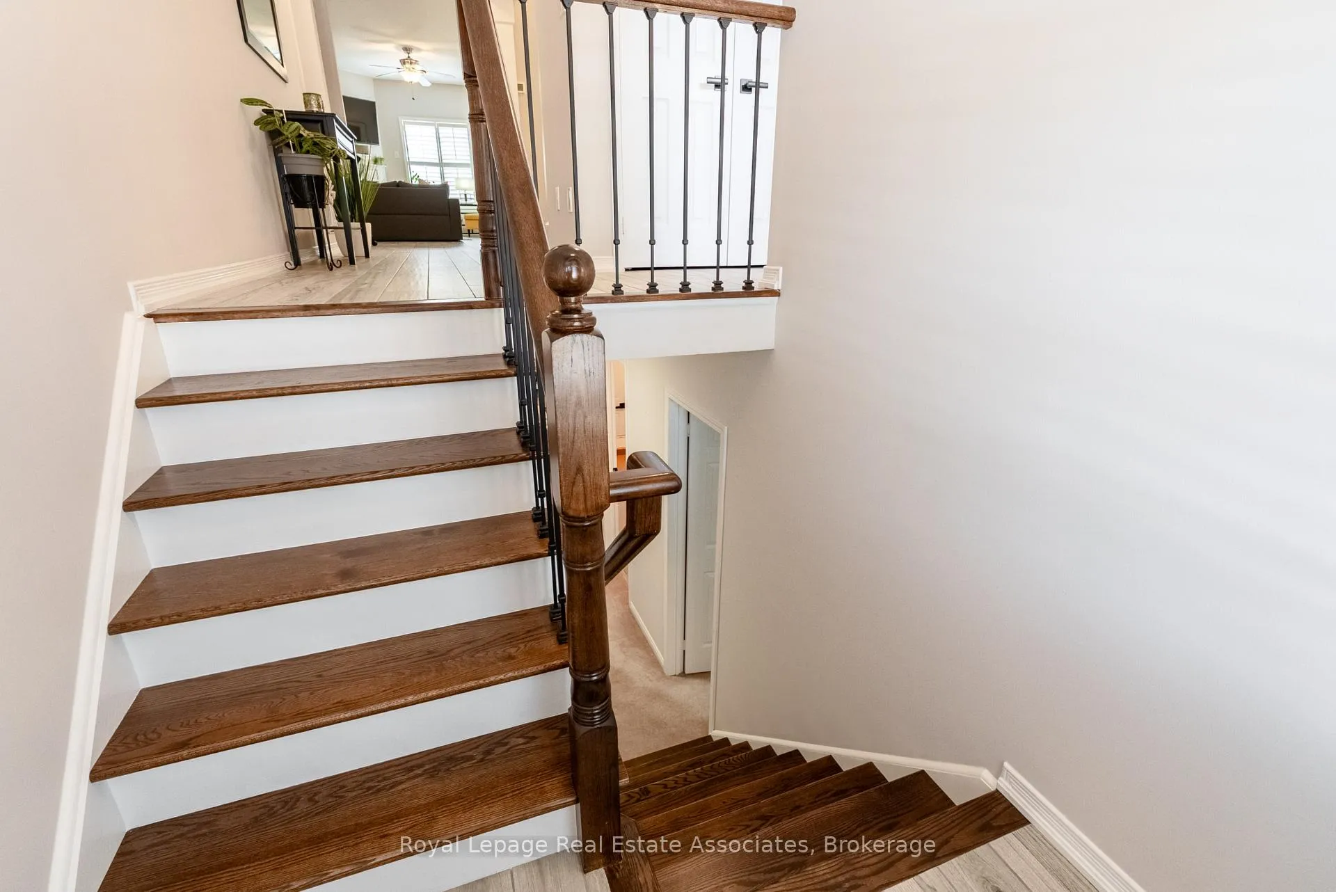 Photo 30 of 4680 Mcleod Road, Burlington, Alton — HOMEH
