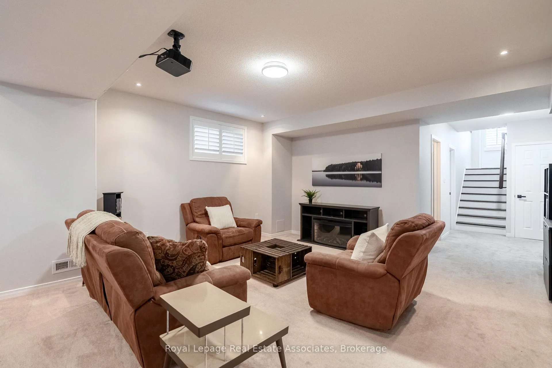 Photo 32 of 4680 Mcleod Road, Burlington, Alton — HOMEH