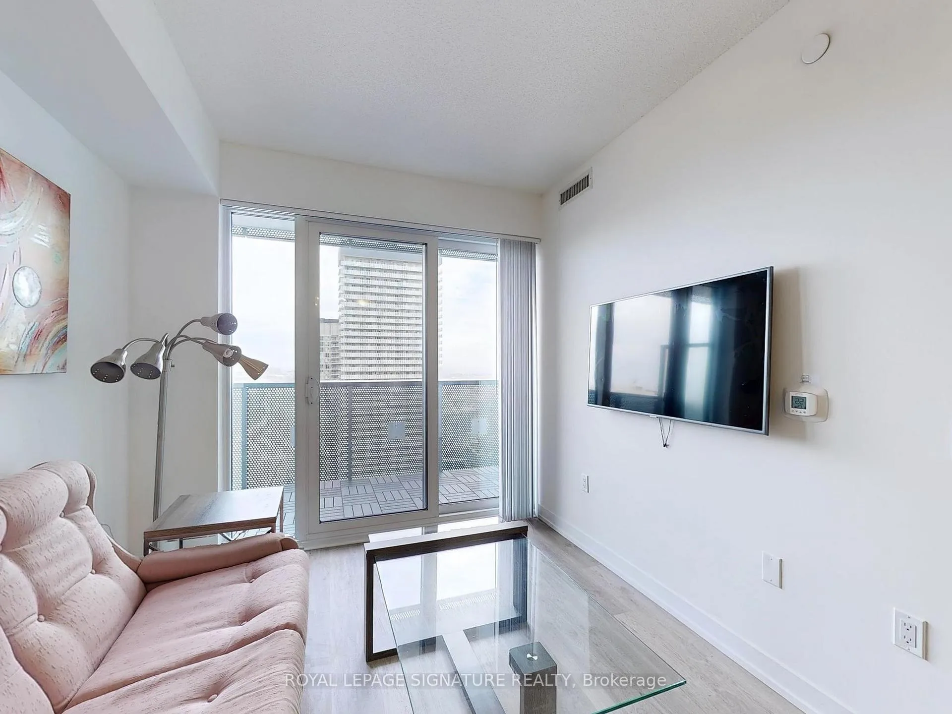 Photo 10 of Unit 3807, 55 Cooper Street, Toronto, Waterfront Communities — HOMEH