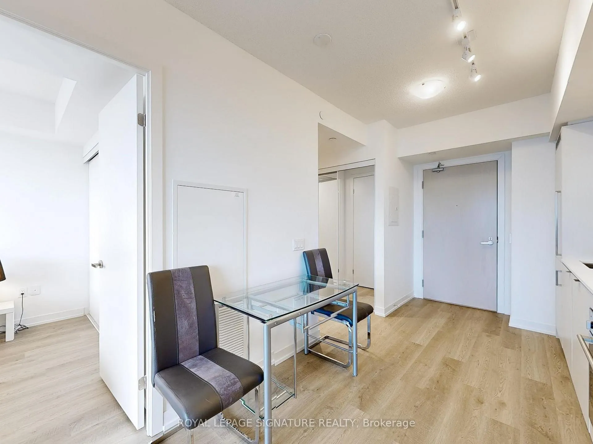 Photo 15 of Unit 3807, 55 Cooper Street, Toronto, Waterfront Communities — HOMEH
