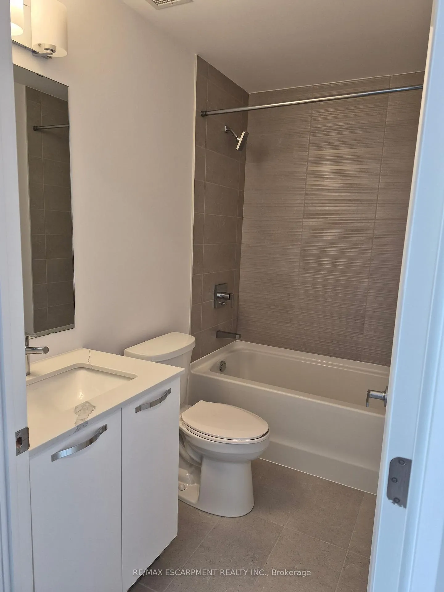 Photo 15 of Unit 818, 75 James Street S, Hamilton, Corktown — HOMEH
