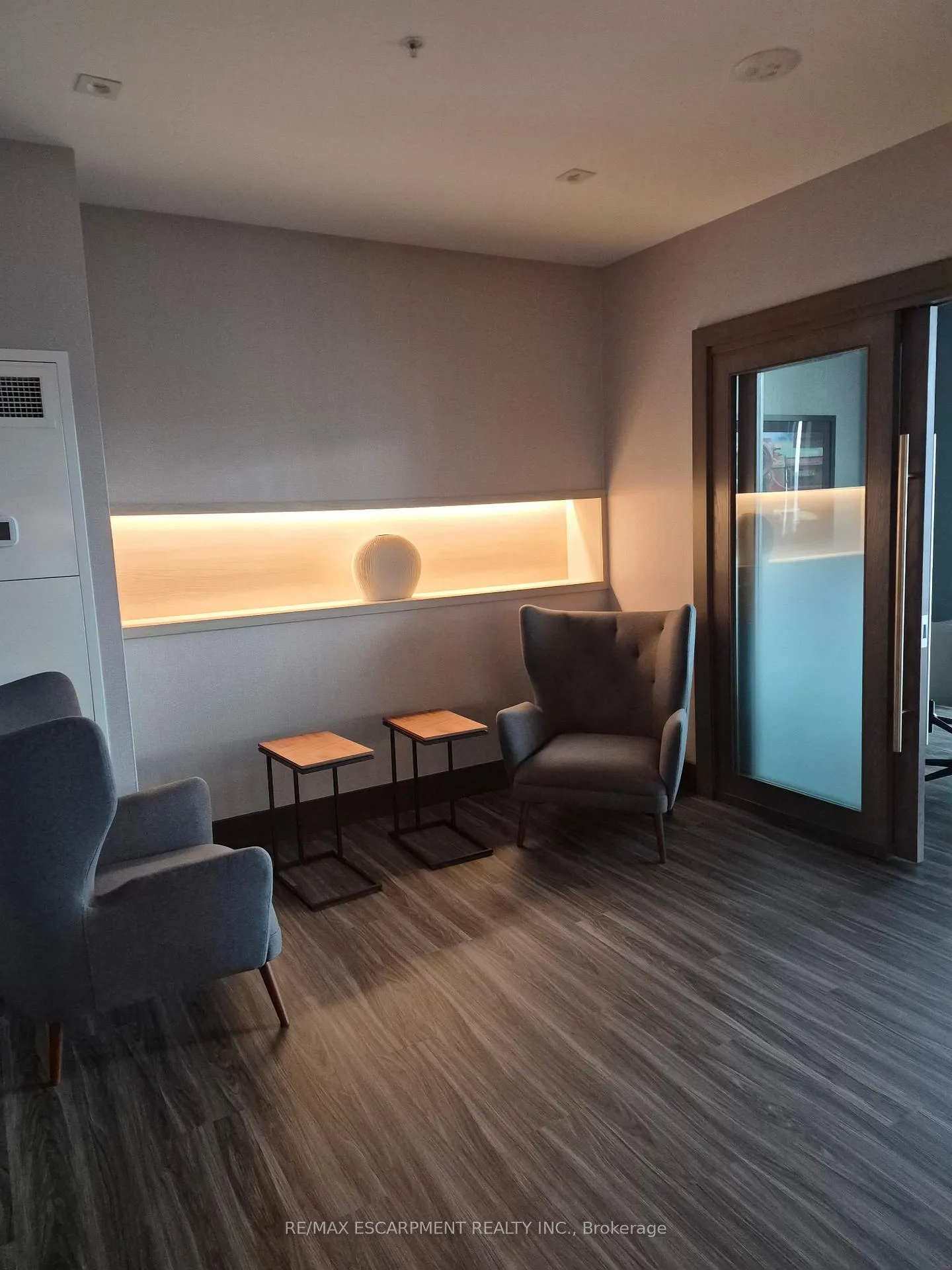 Photo 25 of Unit 818, 75 James Street S, Hamilton, Corktown — HOMEH