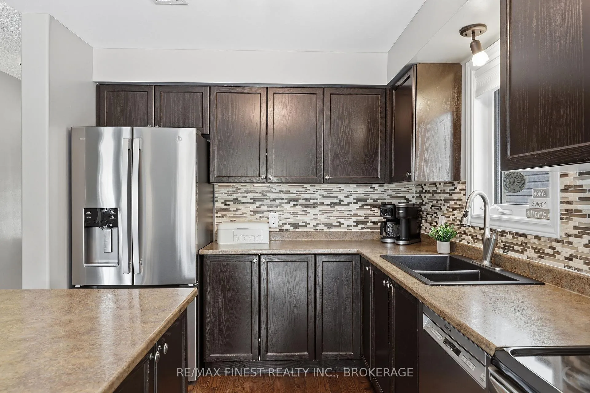 Photo 12 of 1755 Reginald Bart Drive, Kingston, Kingston East (Incl Barret Crt) — HOMEH