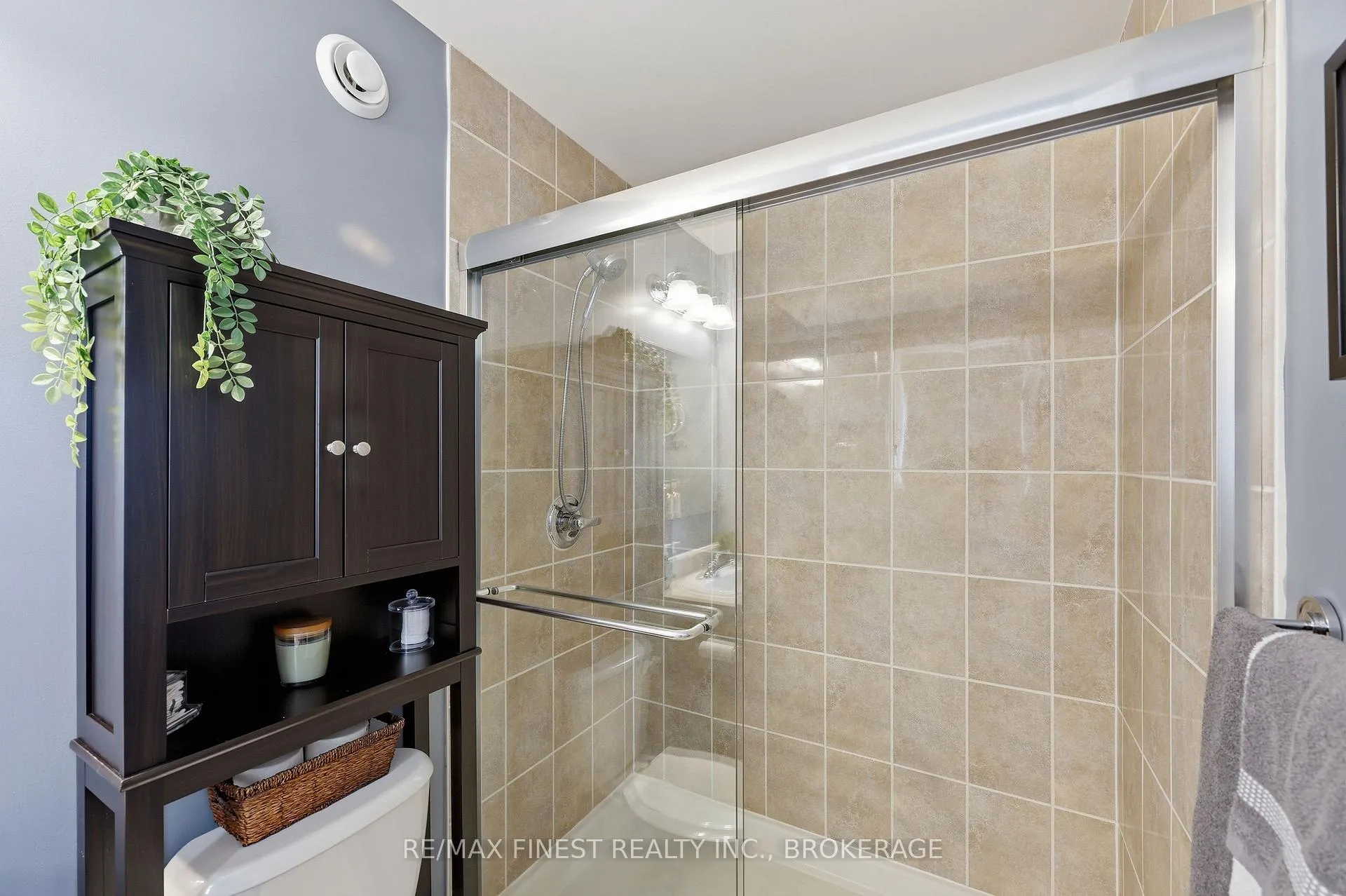 Photo 32 of 1755 Reginald Bart Drive, Kingston, Kingston East (Incl Barret Crt) — HOMEH
