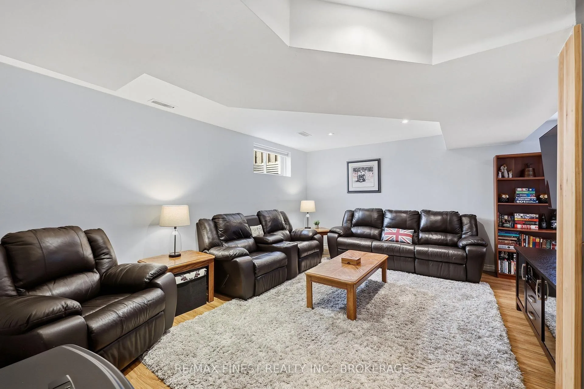 Photo 37 of 1755 Reginald Bart Drive, Kingston, Kingston East (Incl Barret Crt) — HOMEH