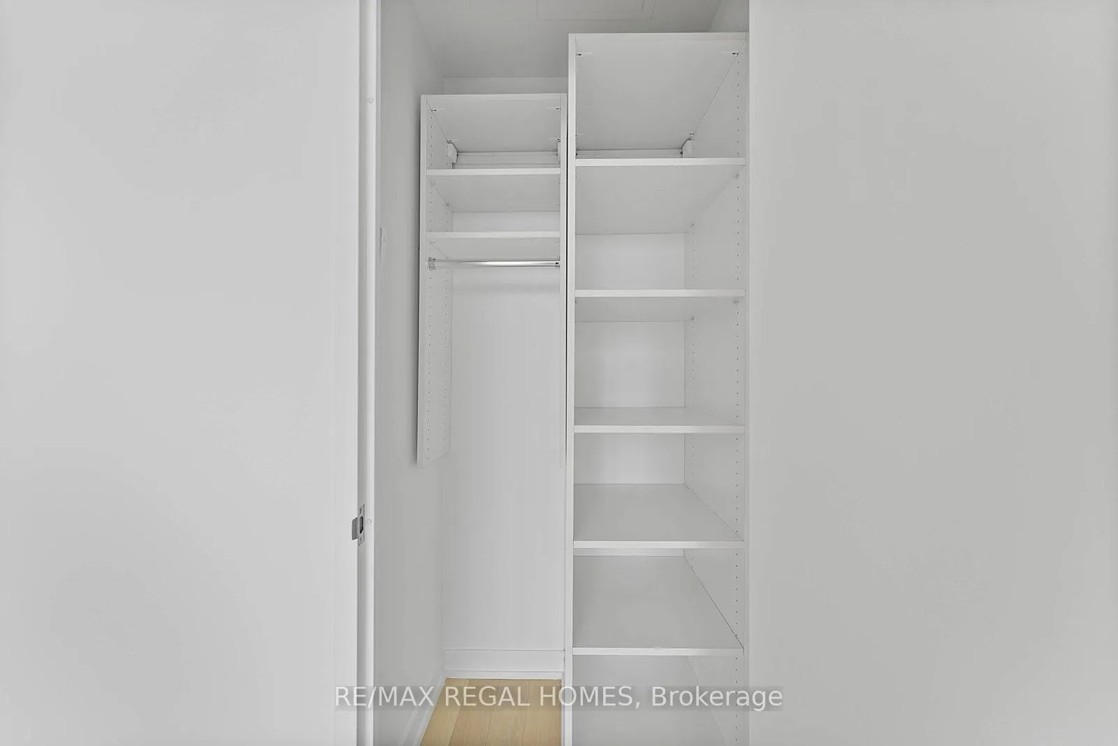 Photo 15 of Unit N814, 120 Bayview Avenue, Toronto, Waterfront Communities — HOMEH