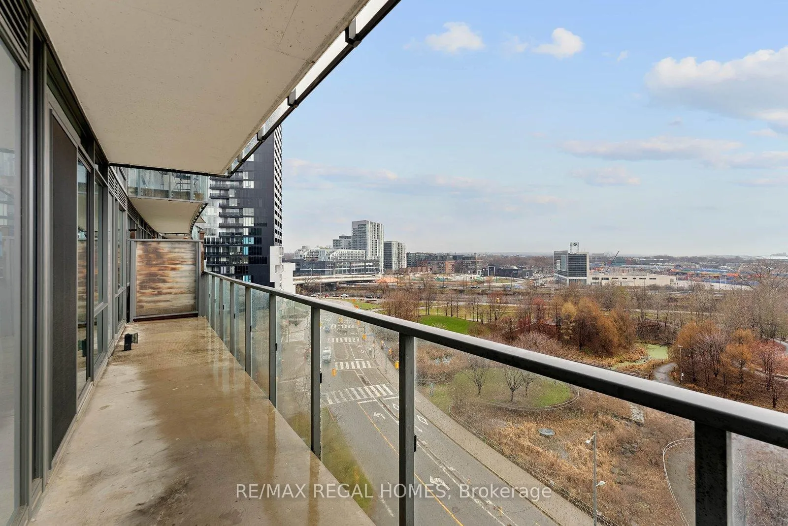 Photo 19 of Unit N814, 120 Bayview Avenue, Toronto, Waterfront Communities — HOMEH