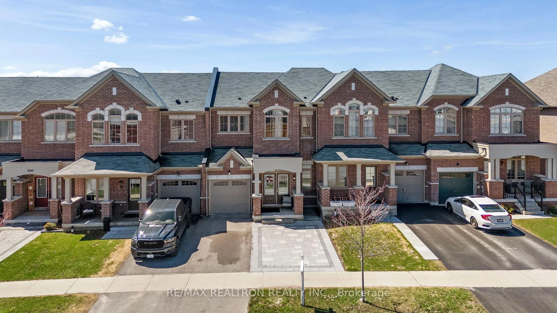 Photo 2 of 1514 McRoberts Crescent, Innisfil, Rural Innisfil — HOMEH