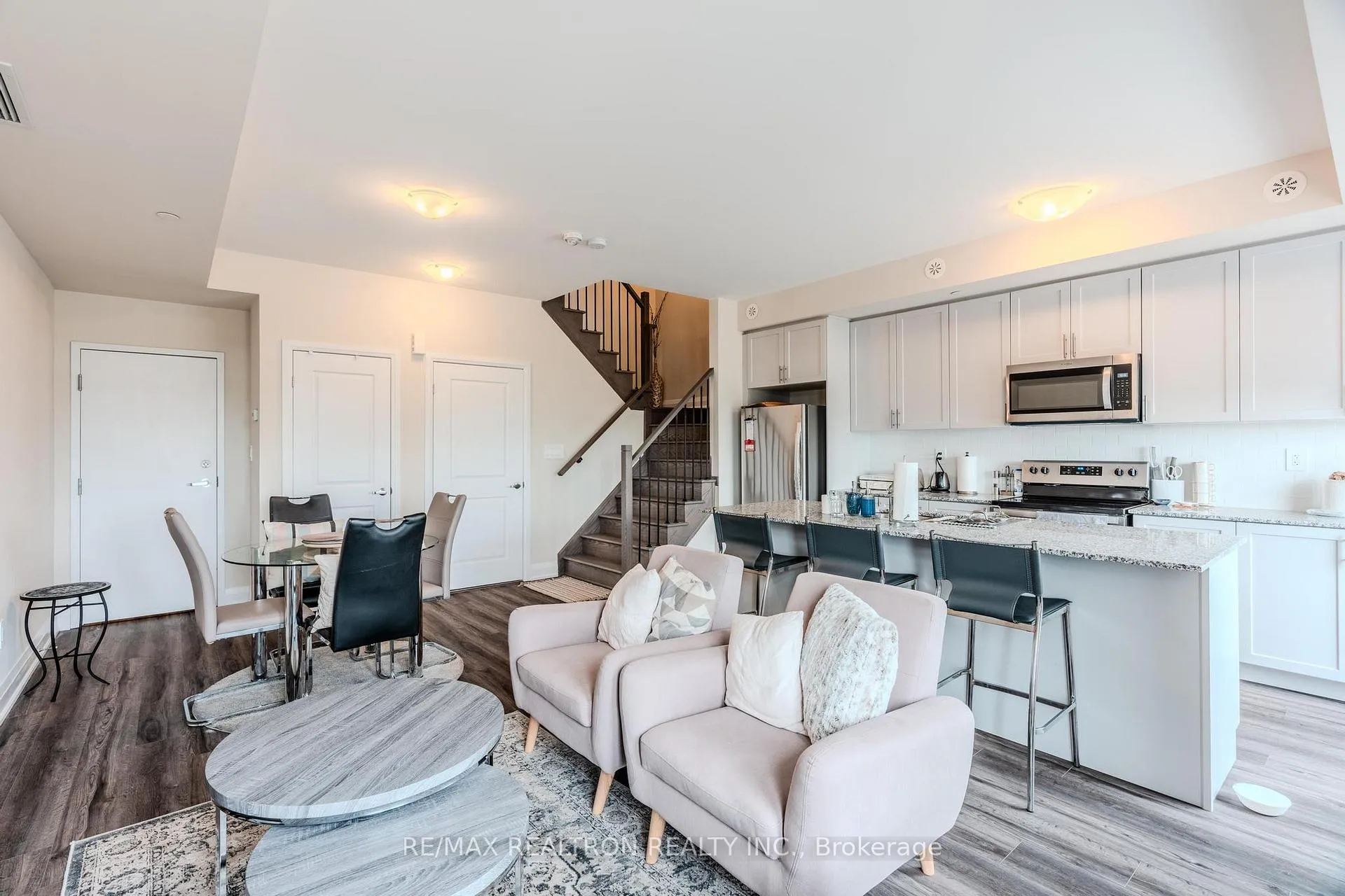 Photo 4 of Unit 115, 1577 Rose Way, Milton, Cobban — HOMEH