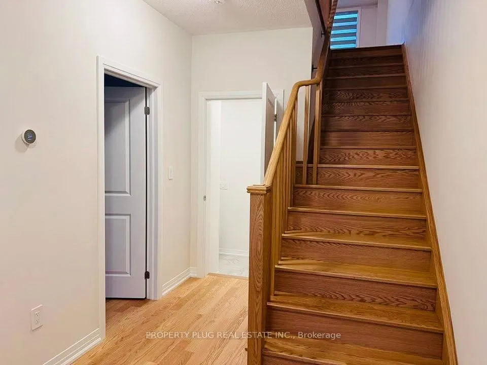 Photo 5 of 8 Bonnington Drive, Brampton, Northwest Brampton — HOMEH