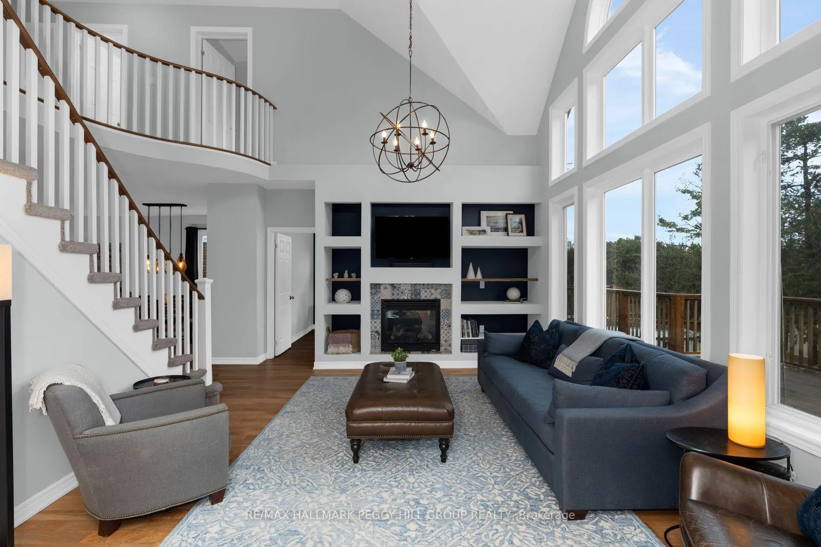 Photo 5 of 44 Birkhall Place, Barrie, Innis-Shore — HOMEH
