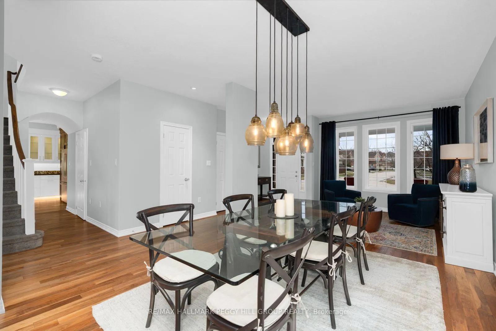 Photo 8 of 44 Birkhall Place, Barrie, Innis-Shore — HOMEH