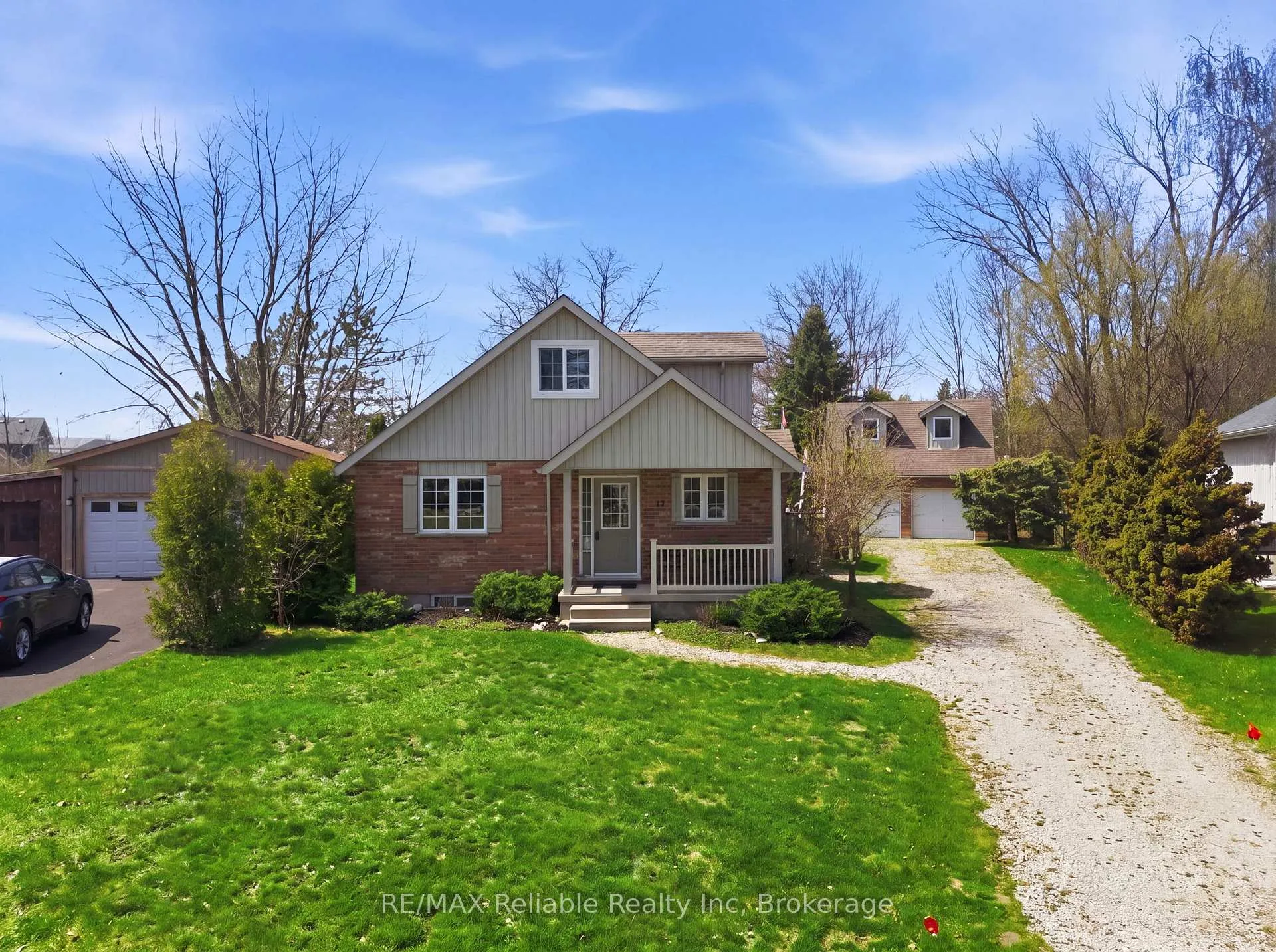 Photo 2 of 13 Ducharme Crescent, Bluewater, Bayfield — HOMEH